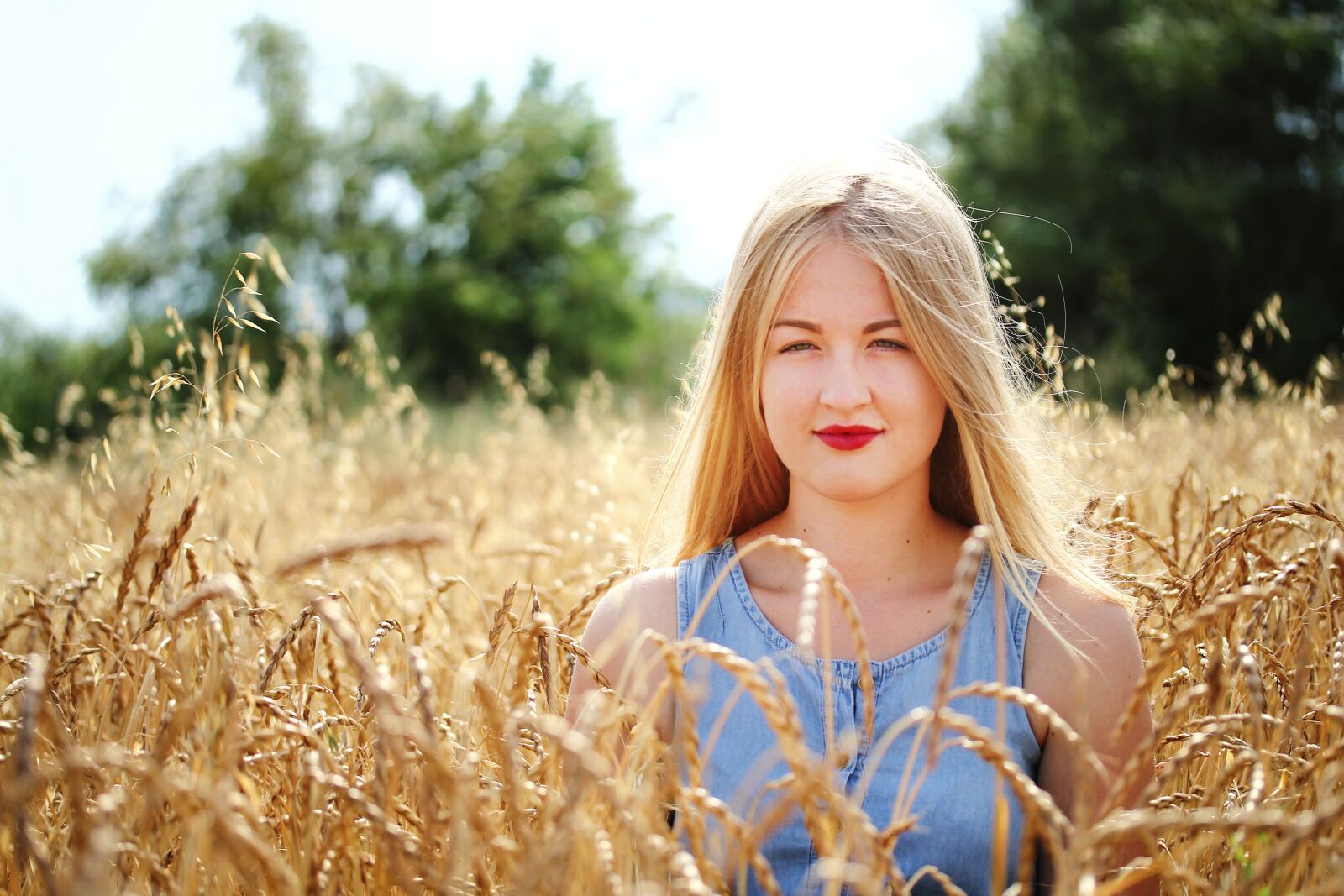 Canon EOS 60D sample photo. Blonde, hair, field, lipstick photography