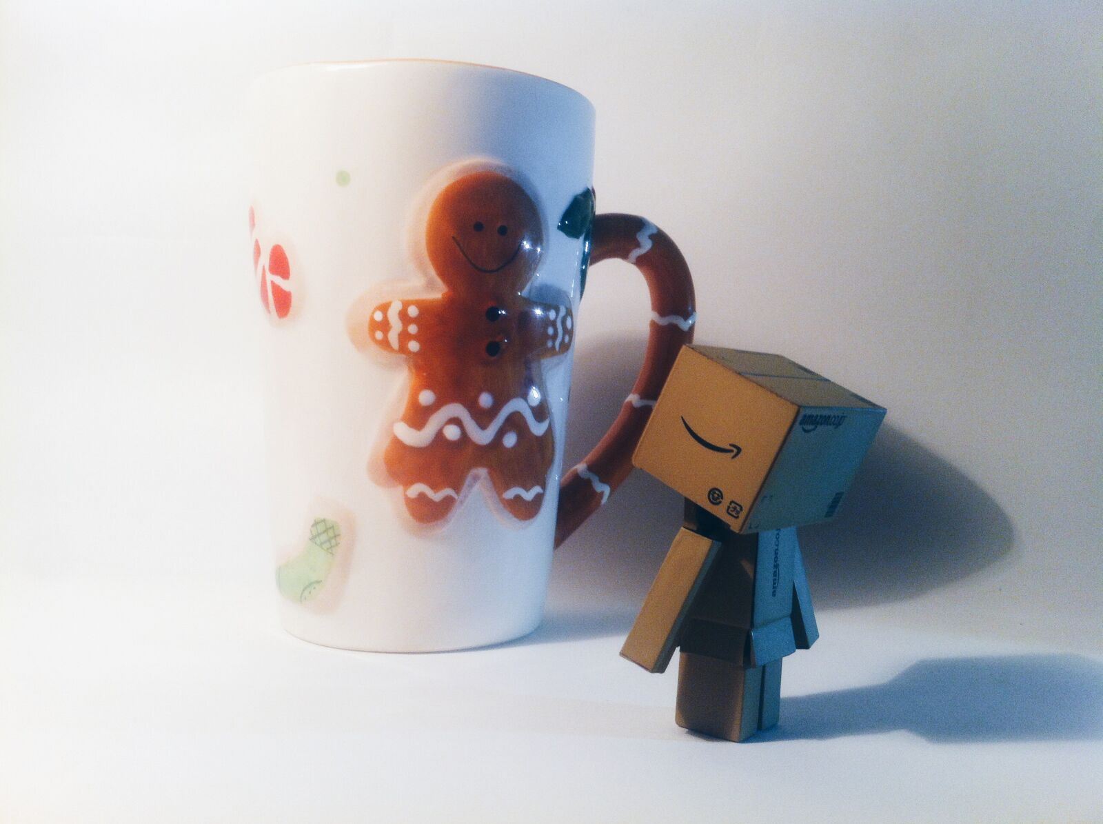 iPhone 4 back camera 3.85mm f/2.8 sample photo. Dad, danbo, danboard, father photography