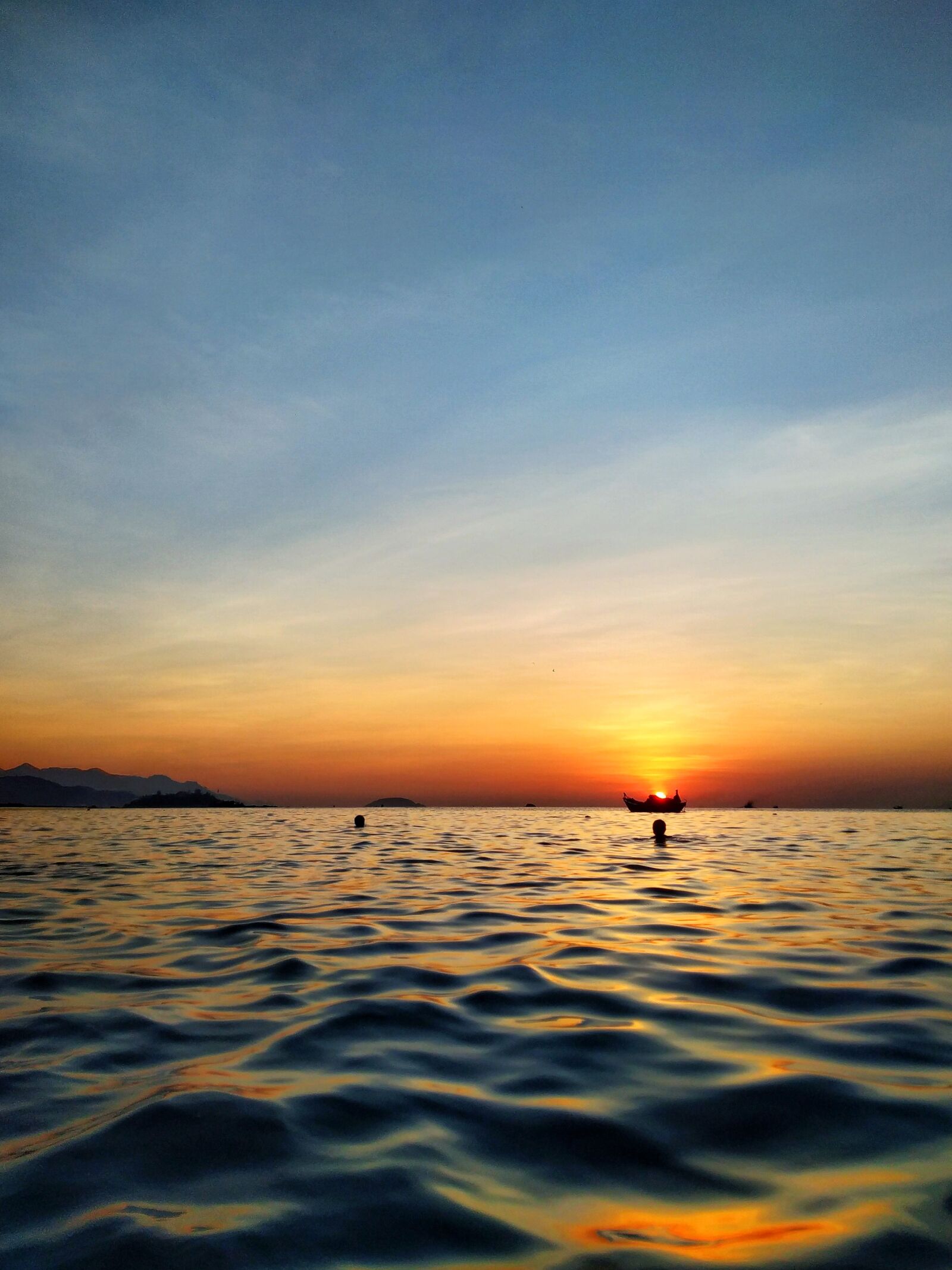 Xiaomi MI 6X sample photo. Sky, horizon, sea photography