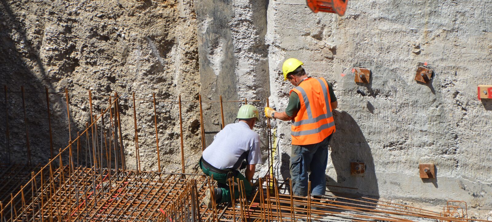 Nikon D3200 sample photo. Kempten, site, construction workers photography
