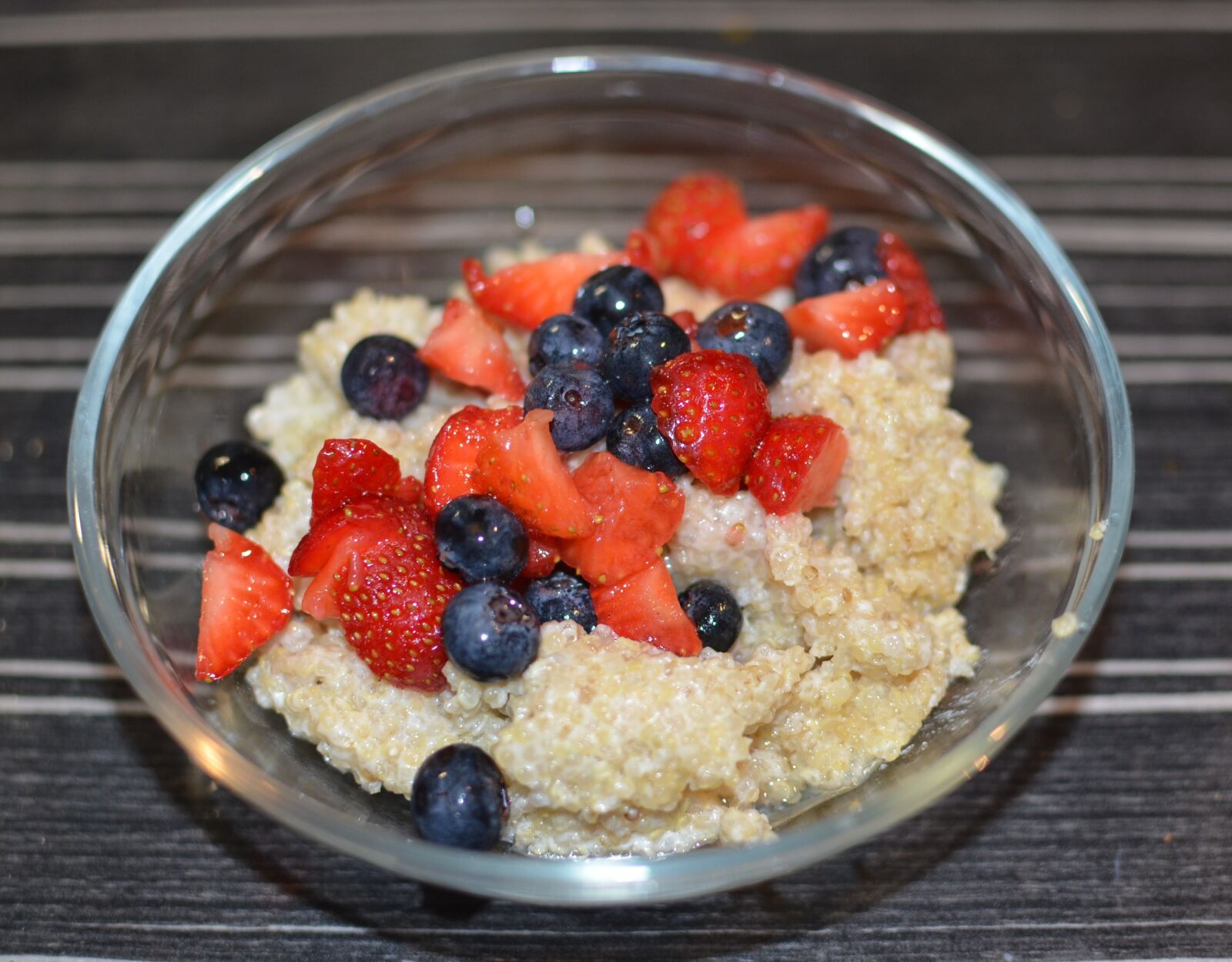 Nikon D5100 sample photo. Breakfast, blueberries, strawberries photography