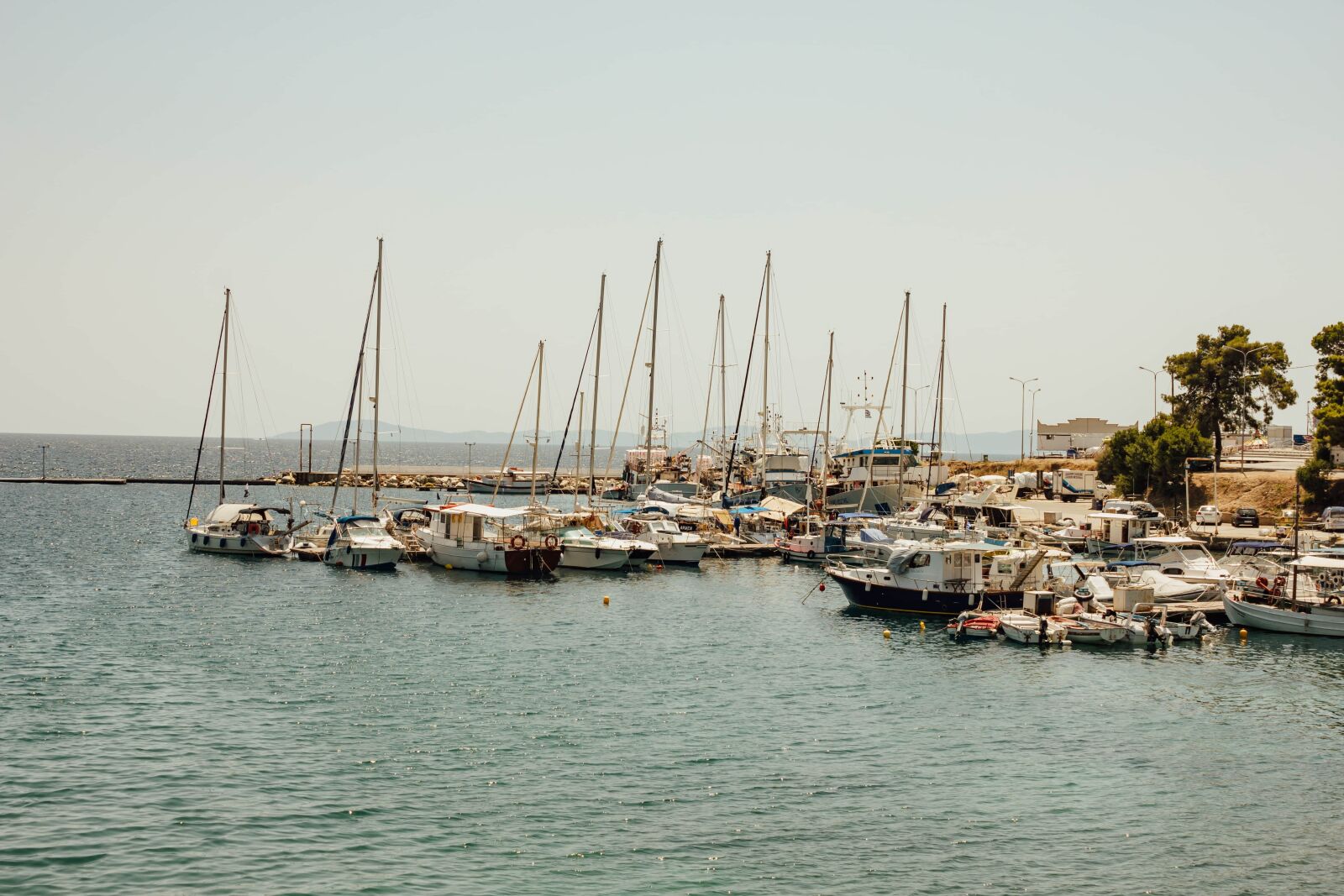 Canon EF-S 18-55mm F3.5-5.6 IS sample photo. Yacht club, marine, yachts photography
