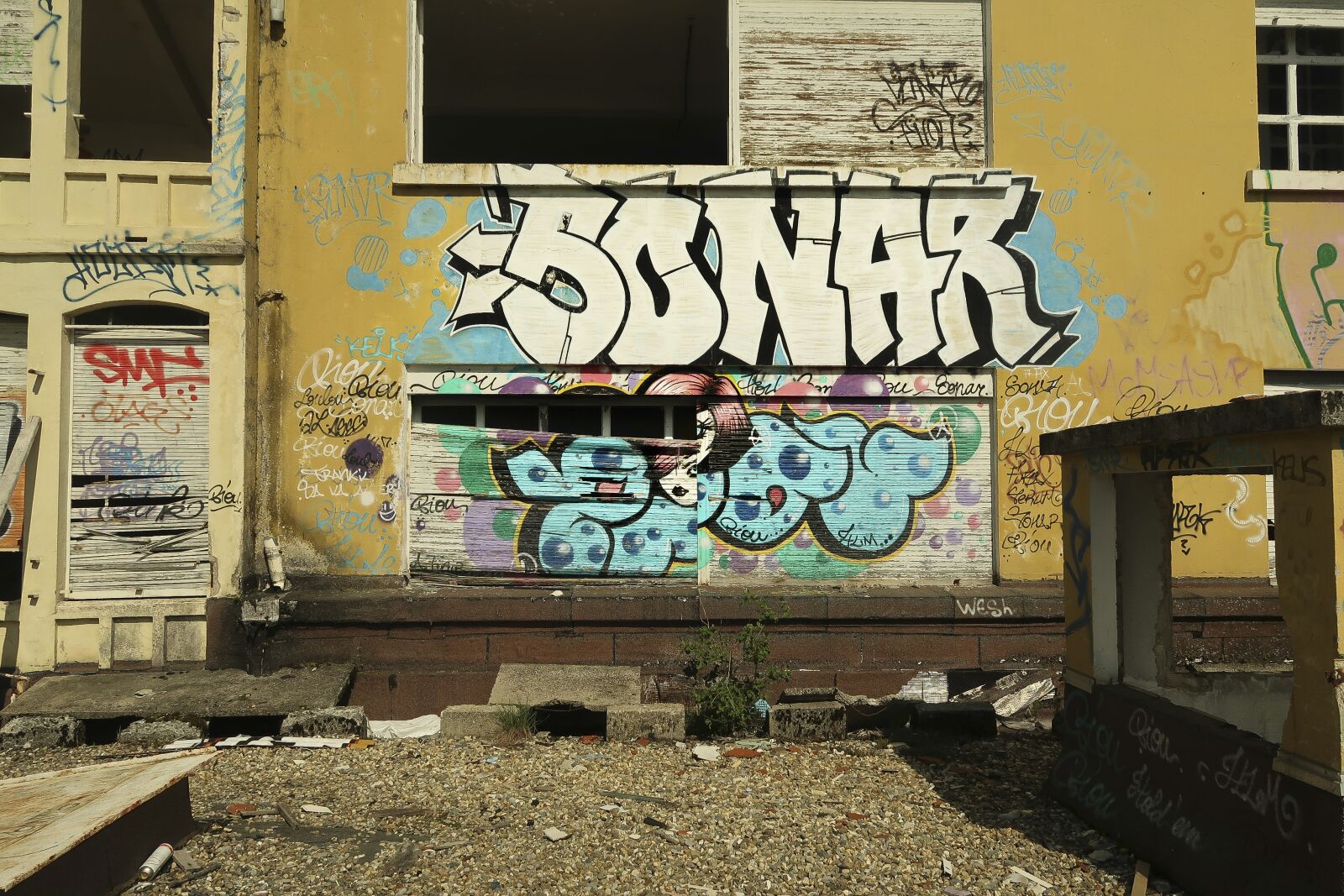 Canon PowerShot G7 X Mark II sample photo. Graffiti, tag, demolition photography