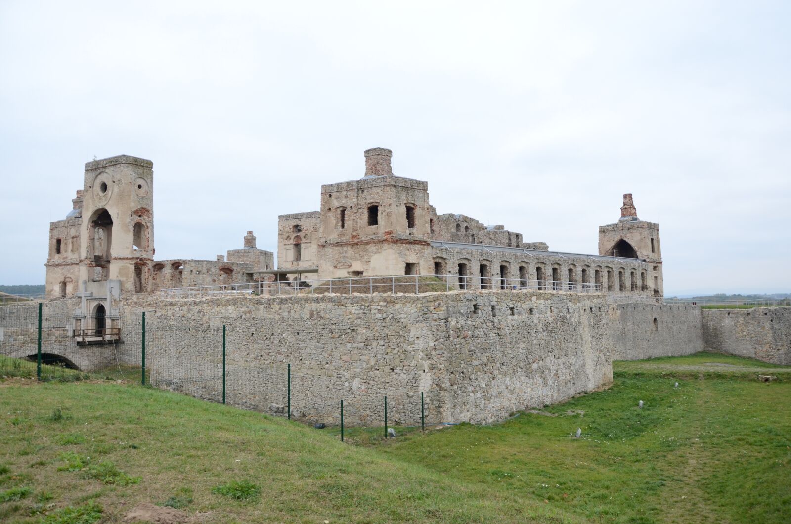 Nikon D7000 sample photo. Castle, monument, poland photography