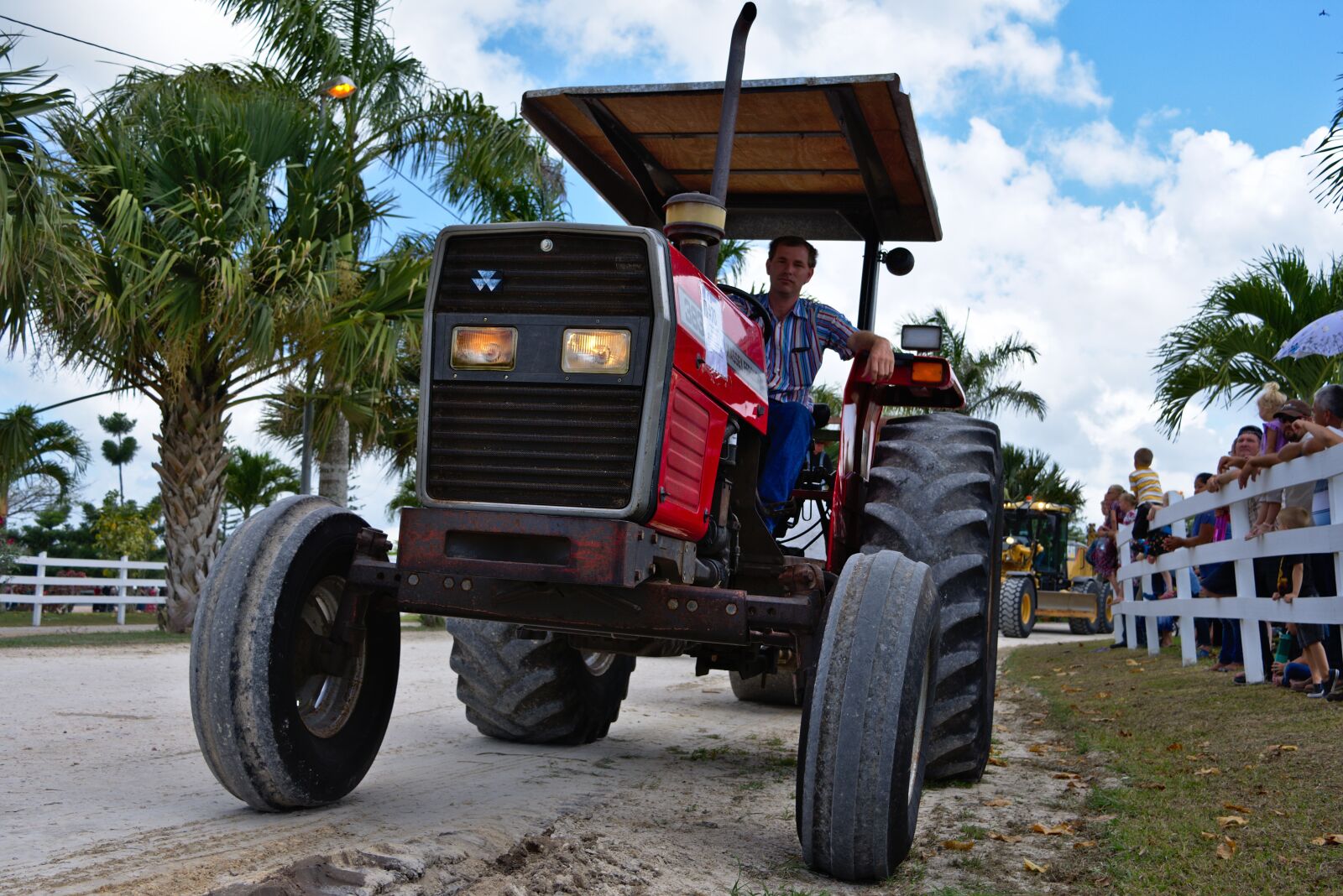 Nikon D7200 sample photo. Tractor, machine, equipment photography