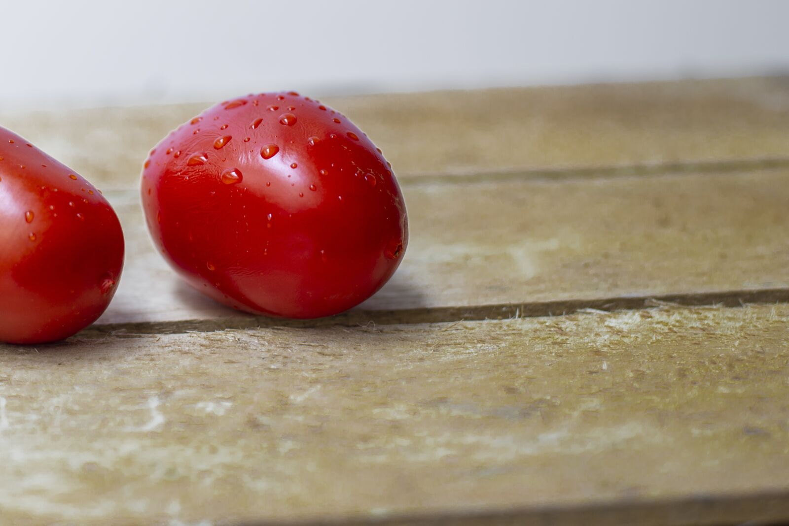 Nikon D600 sample photo. Tomato and kidney, fruit photography
