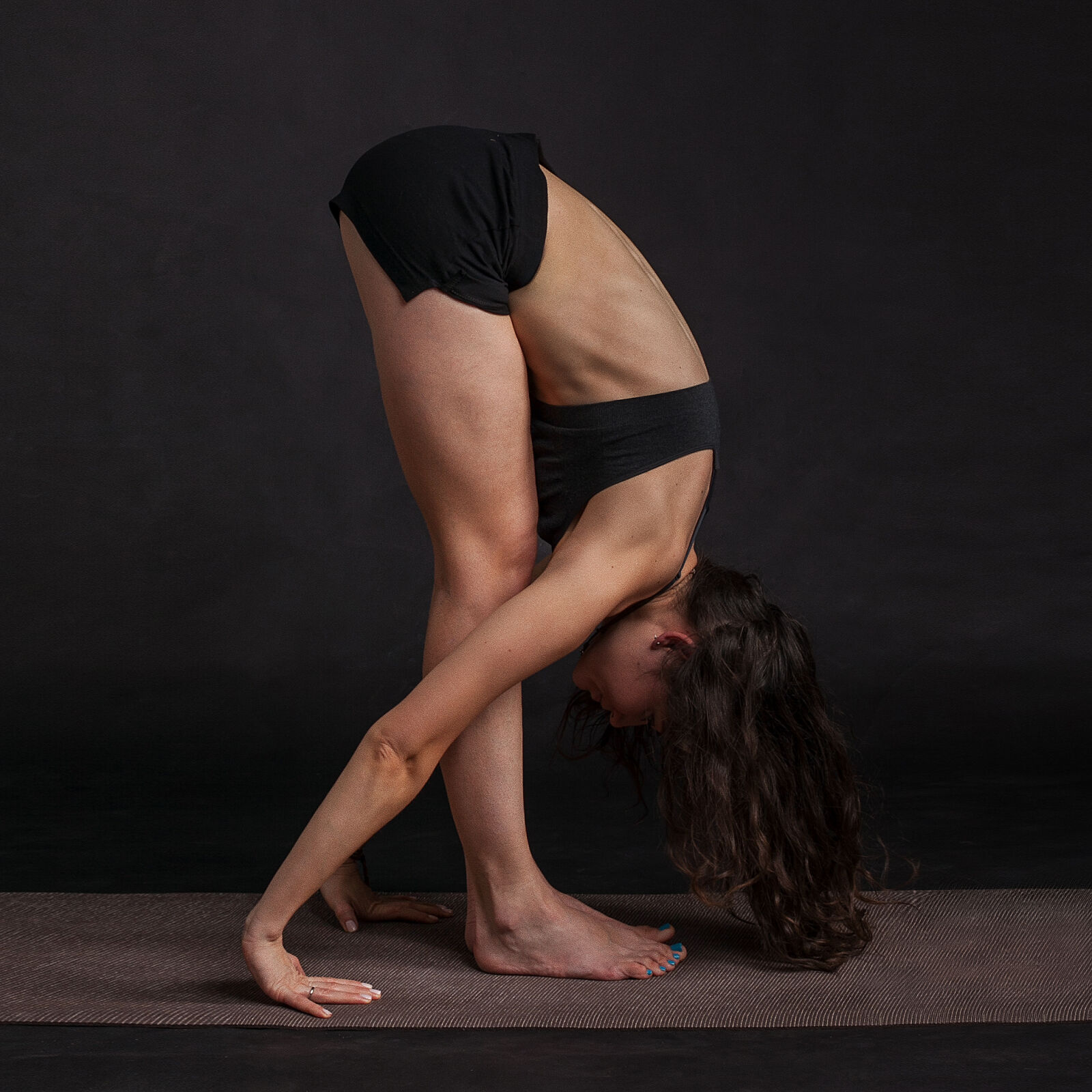 Canon EOS 5D Mark II sample photo. Body, stretching, yoga, beauty photography