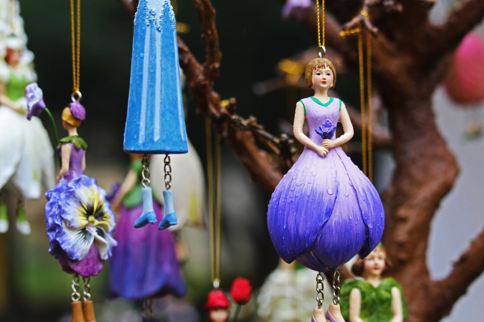 Canon EF-S 55-250mm F4-5.6 IS STM sample photo. Elf, crocus fairy, florencia photography