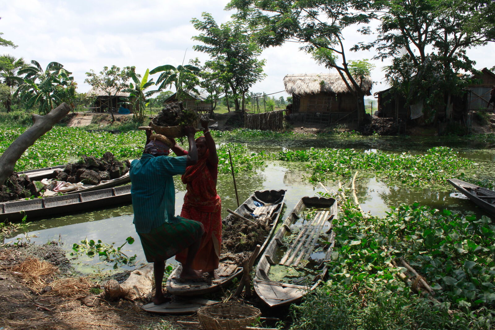 Canon EOS 500D (EOS Rebel T1i / EOS Kiss X3) sample photo. Bangladesh, canal, fisherman, nature photography