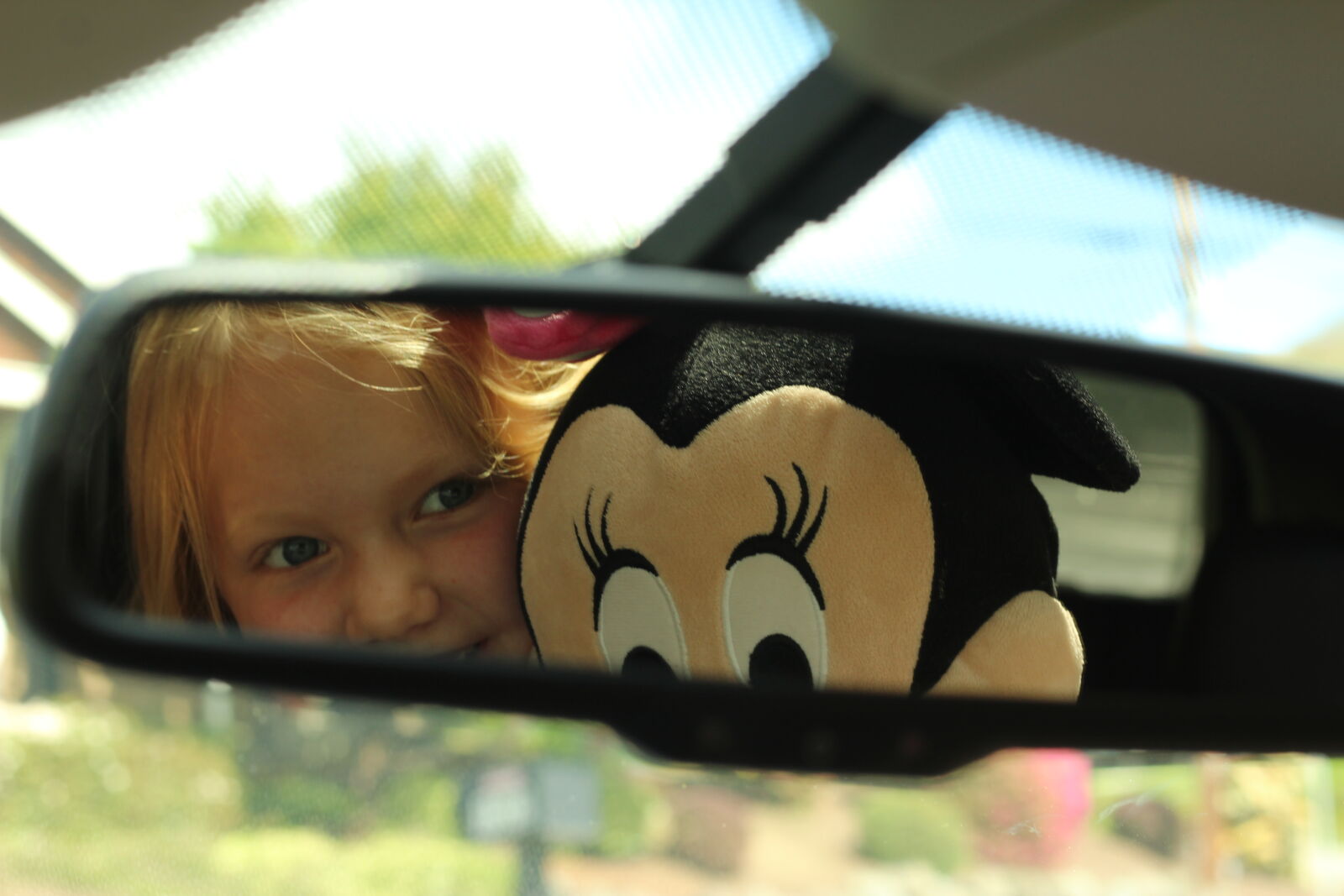 Canon EF 50mm F1.8 STM sample photo. Car, kid, mimmie, mouse photography