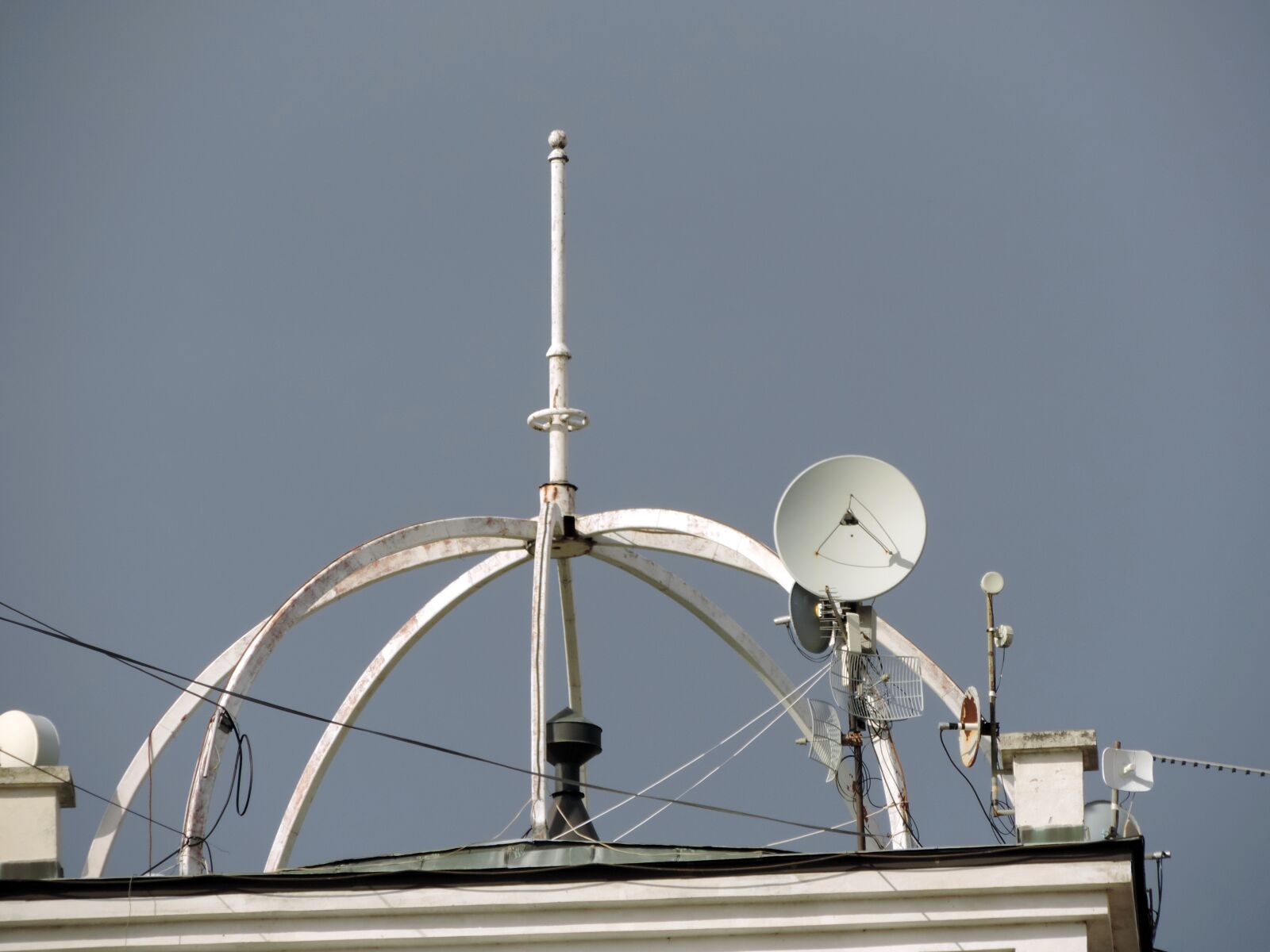 Nikon Coolpix P520 sample photo. Radar, antenna, wireless, technology photography