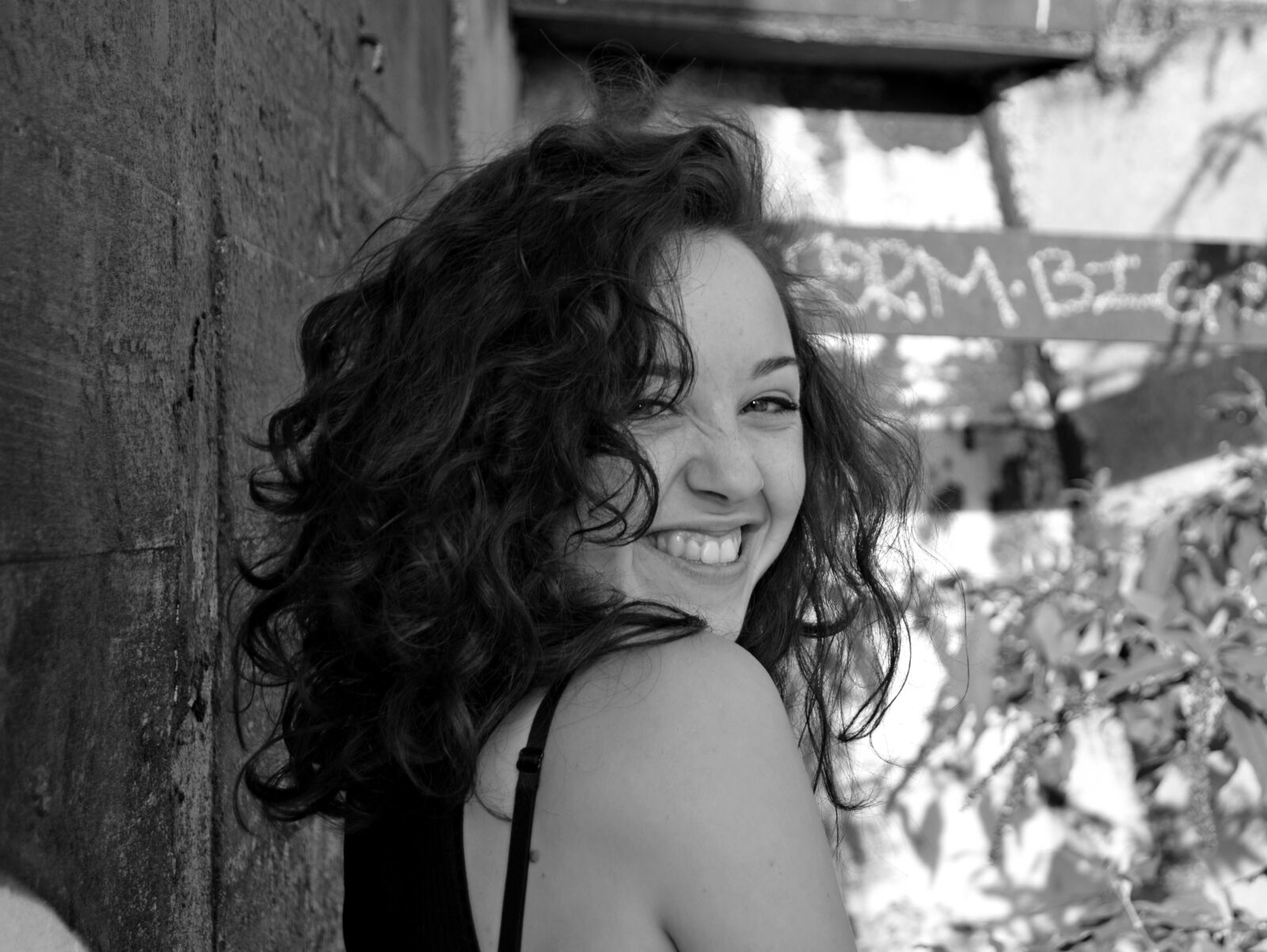 Nikon D3200 sample photo. Smile, girl, rustic photography