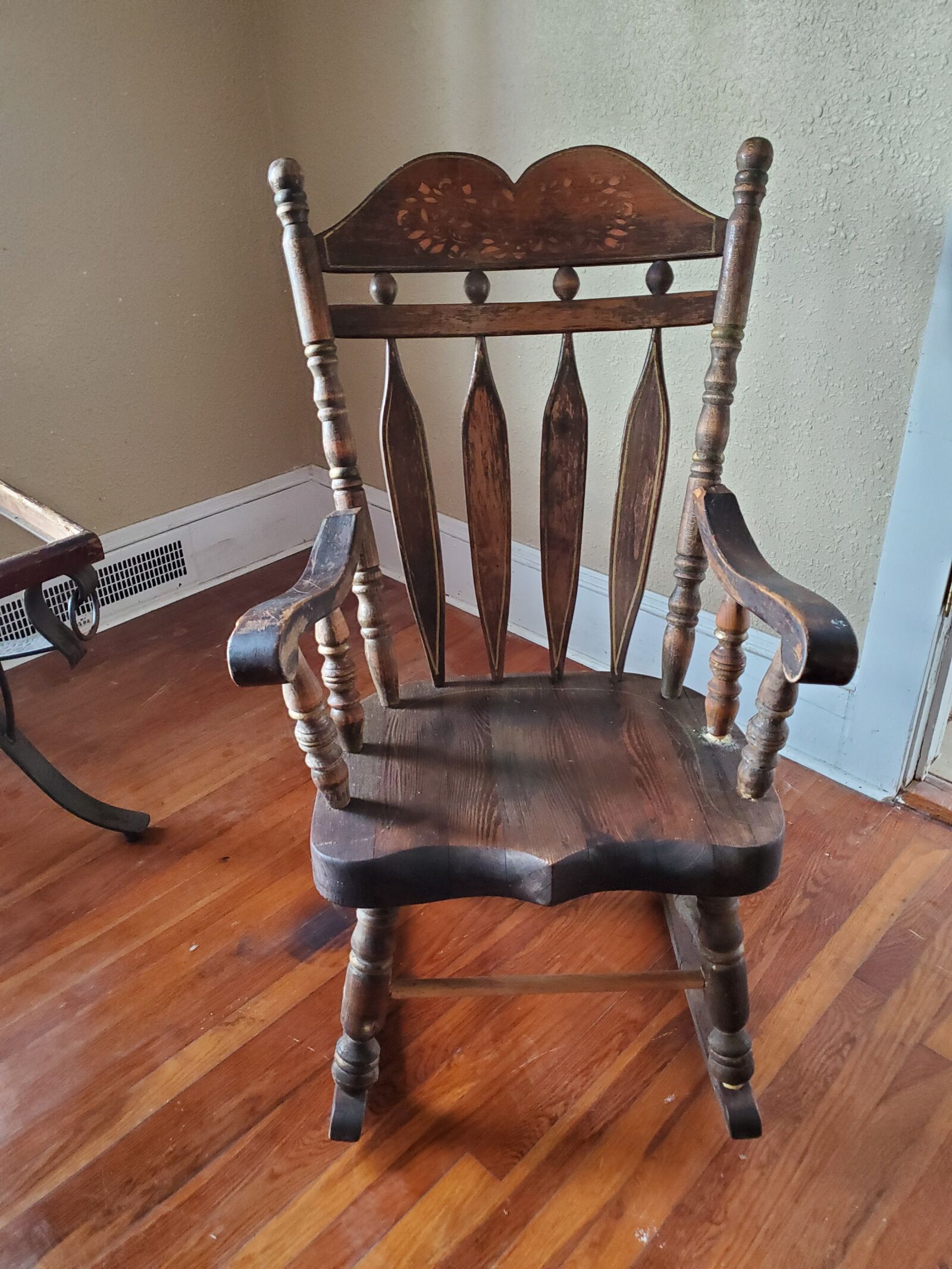 Samsung Galaxy S10 sample photo. Rocking chair, hardwood floors photography