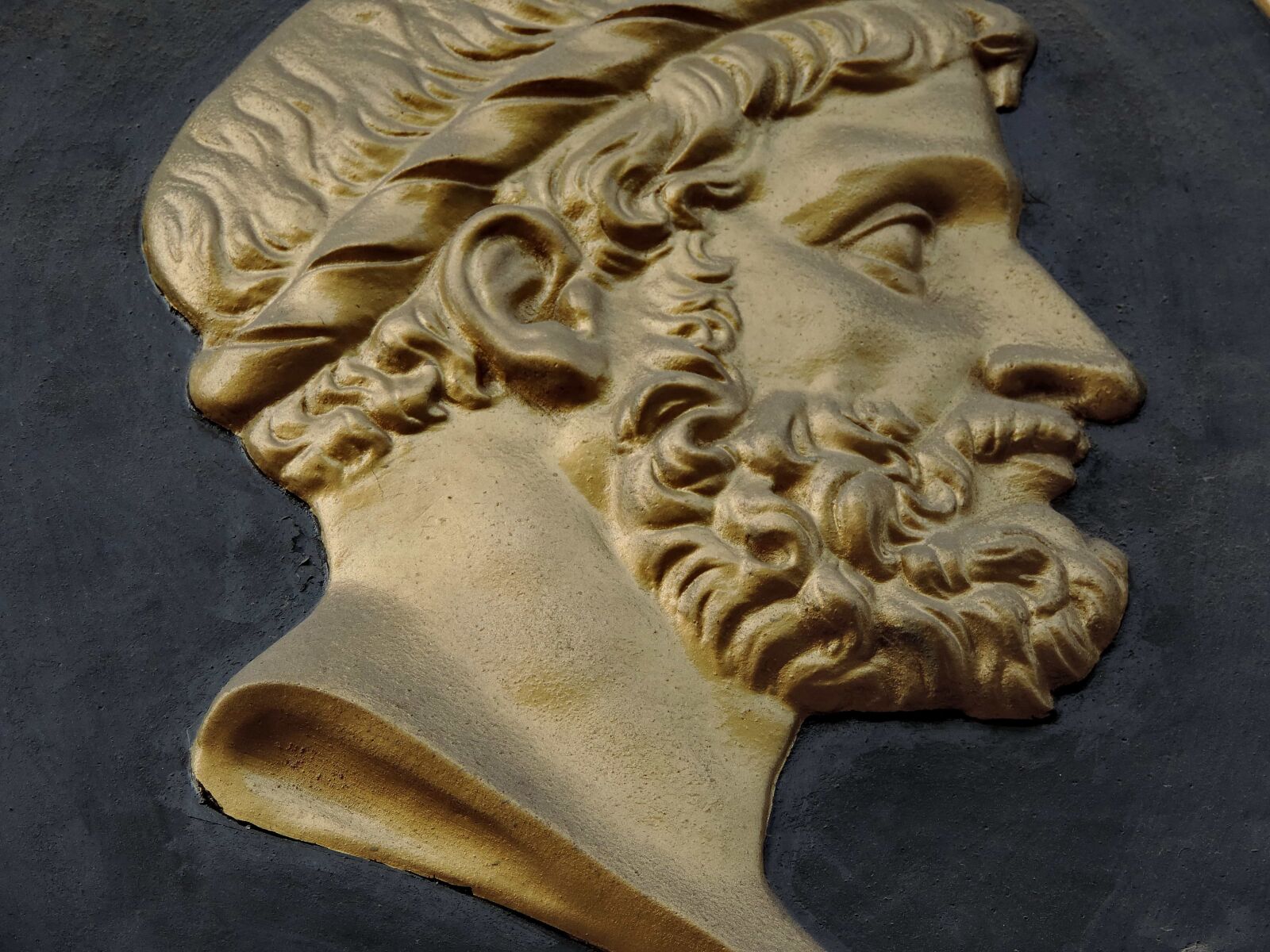 Nikon Coolpix P520 sample photo. Decoration, art, sculpture, bust photography