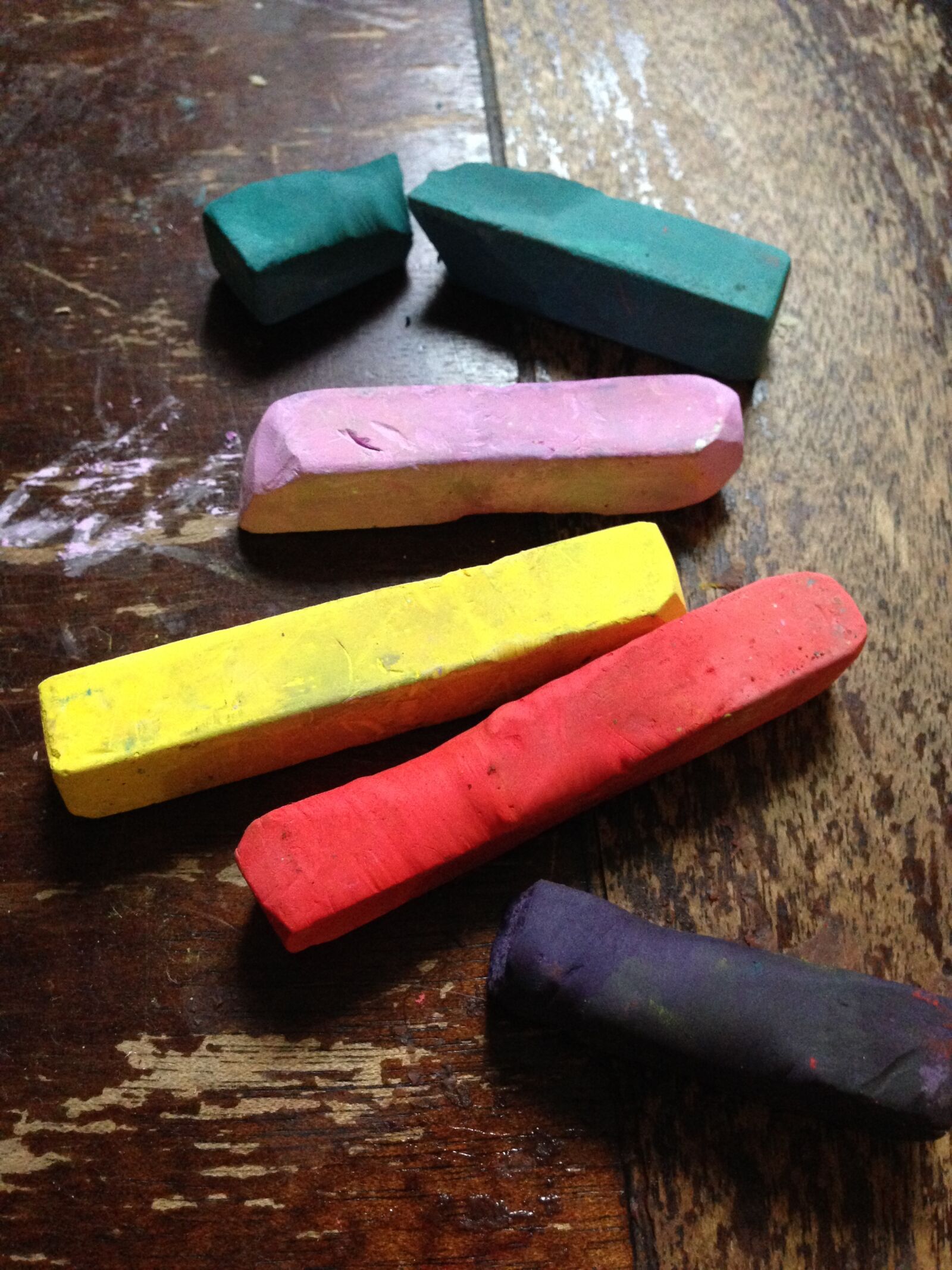 iPhone 5 back camera 4.12mm f/2.4 sample photo. Pastels, chalk pastels, art photography