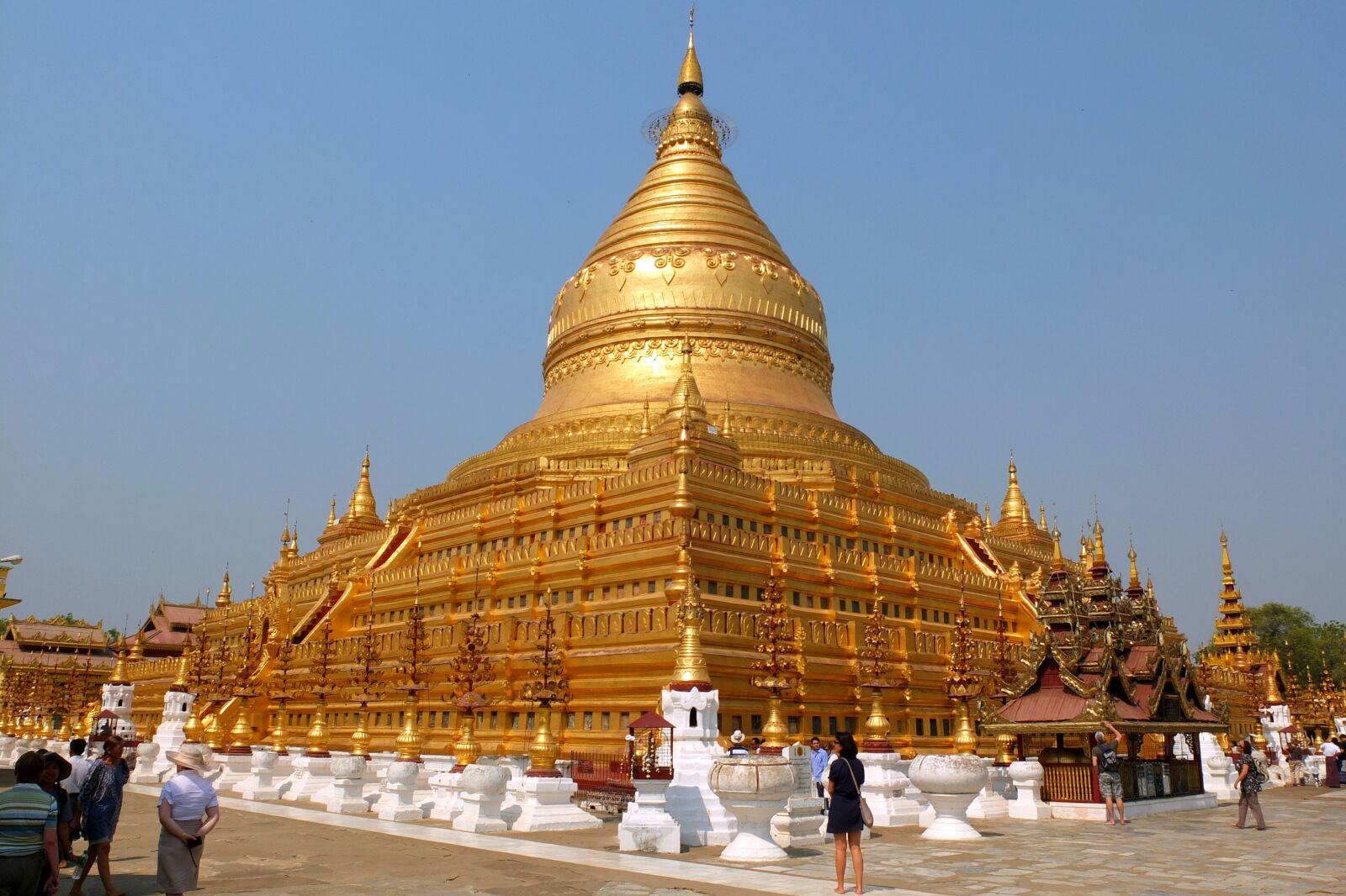 Fujifilm X10 sample photo. Shwezigon, bagan, nyaung-u photography