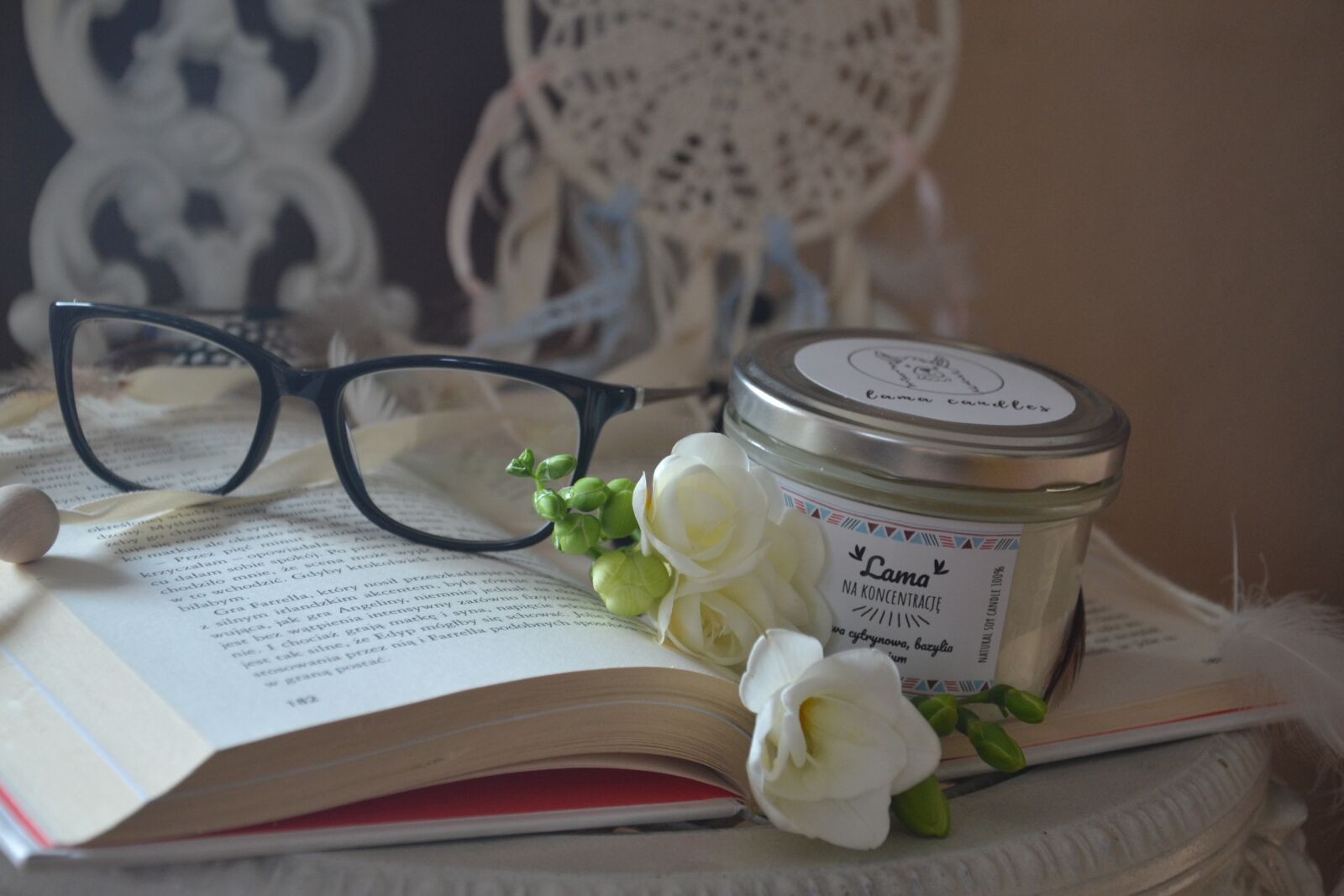 Nikon D3100 sample photo. Candles, flowers, boho photography