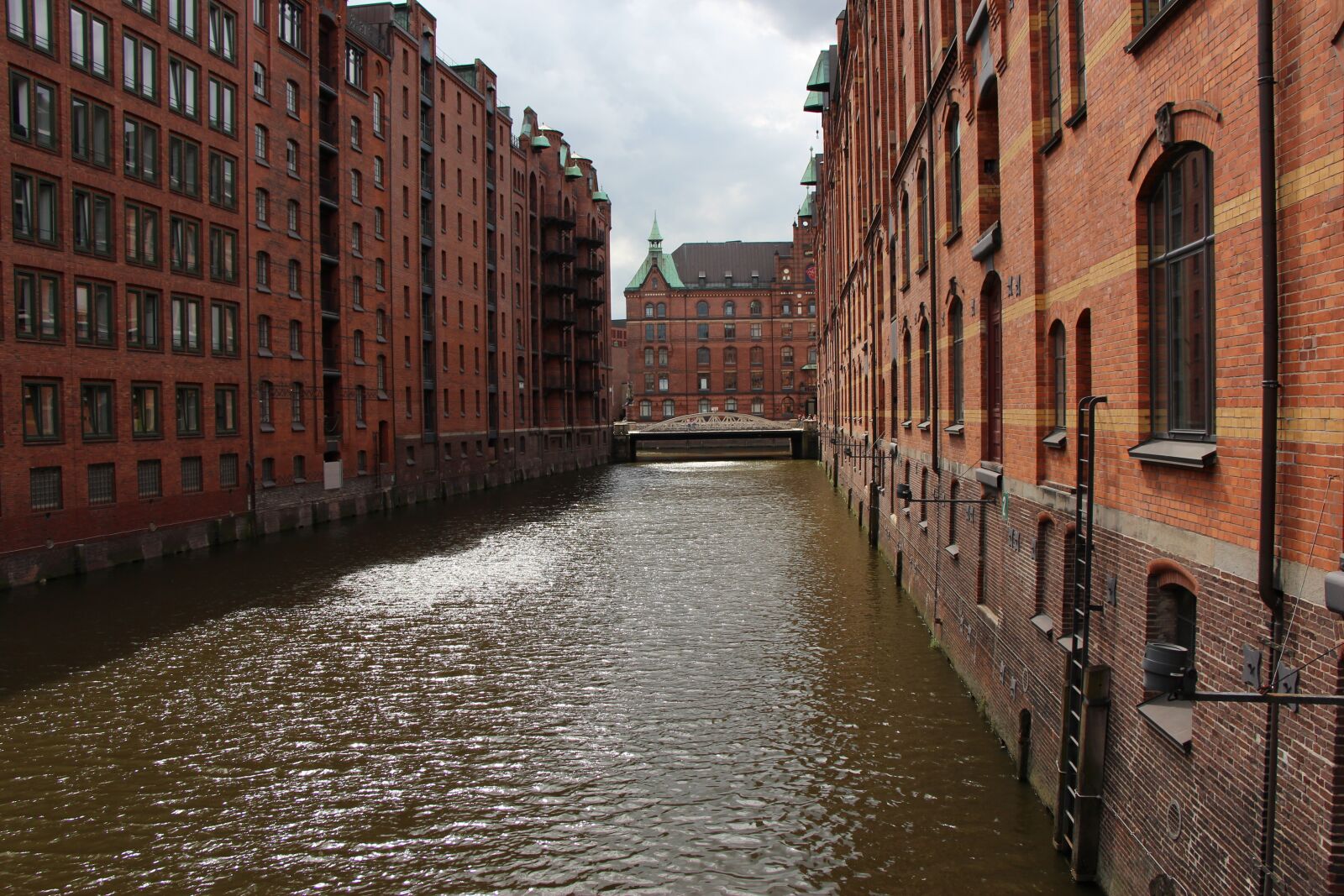 Canon EOS 650D (EOS Rebel T4i / EOS Kiss X6i) sample photo. Speicherstadt, hamburg, world heritage photography