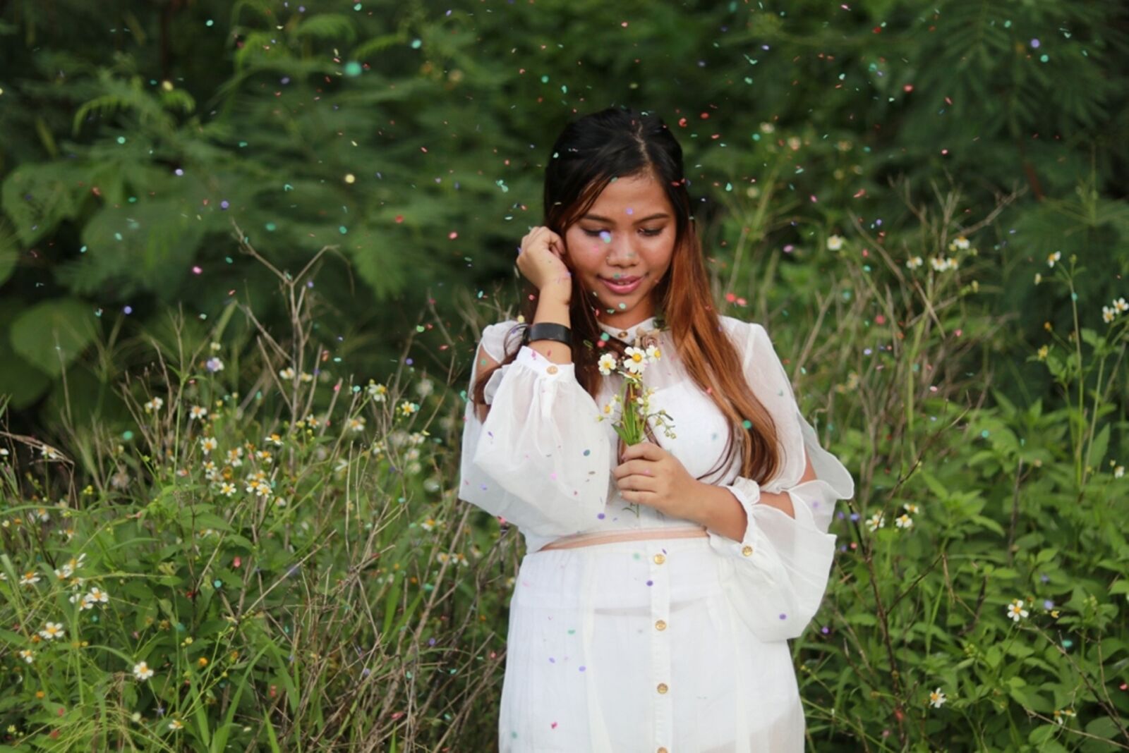 Canon EOS 80D sample photo. Girl, flower, field photography