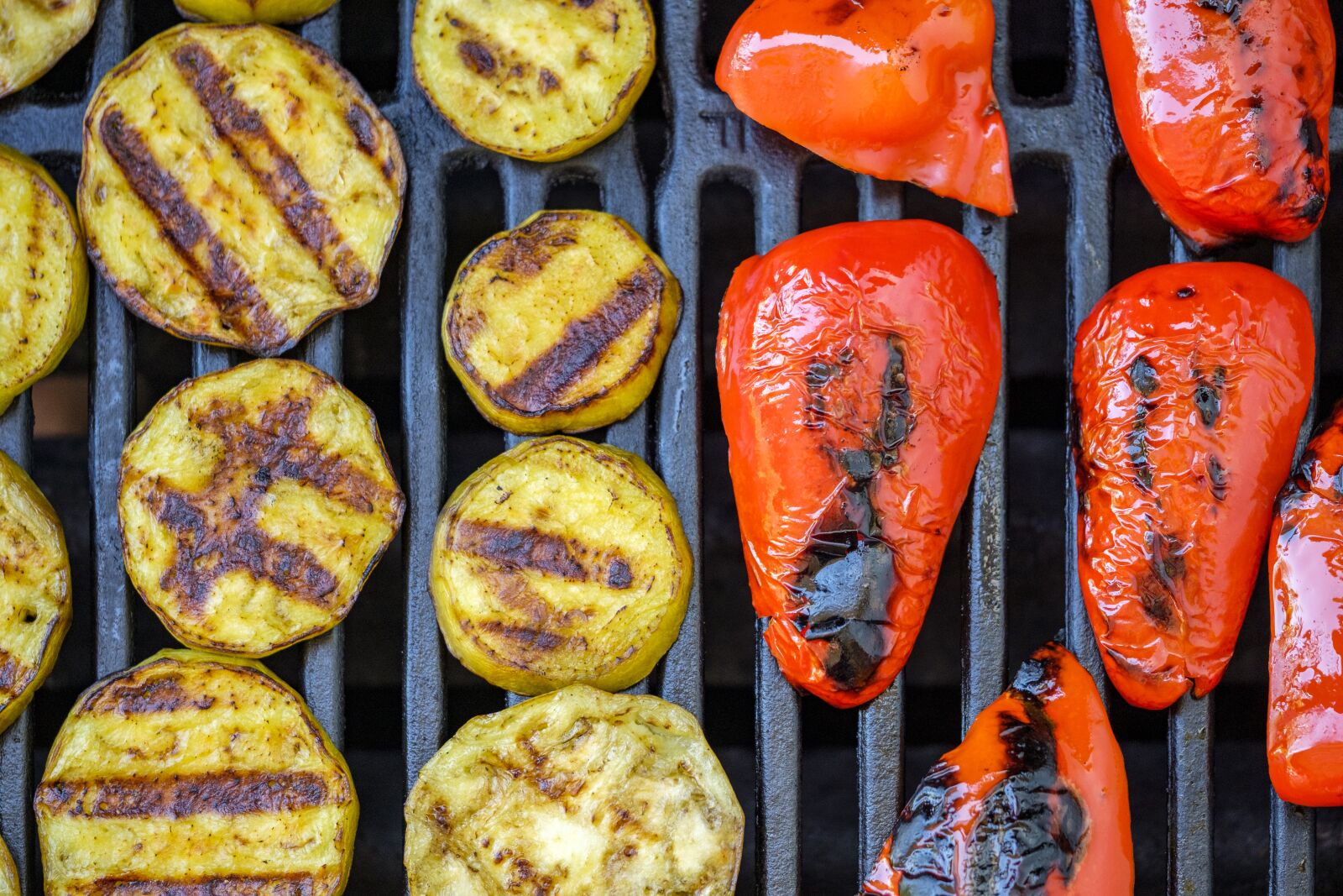 Fujifilm X-T2 + Fujifilm XF 80mm F2.8 R LM OIS WR Macro sample photo. Barbecue, grilled, grill photography