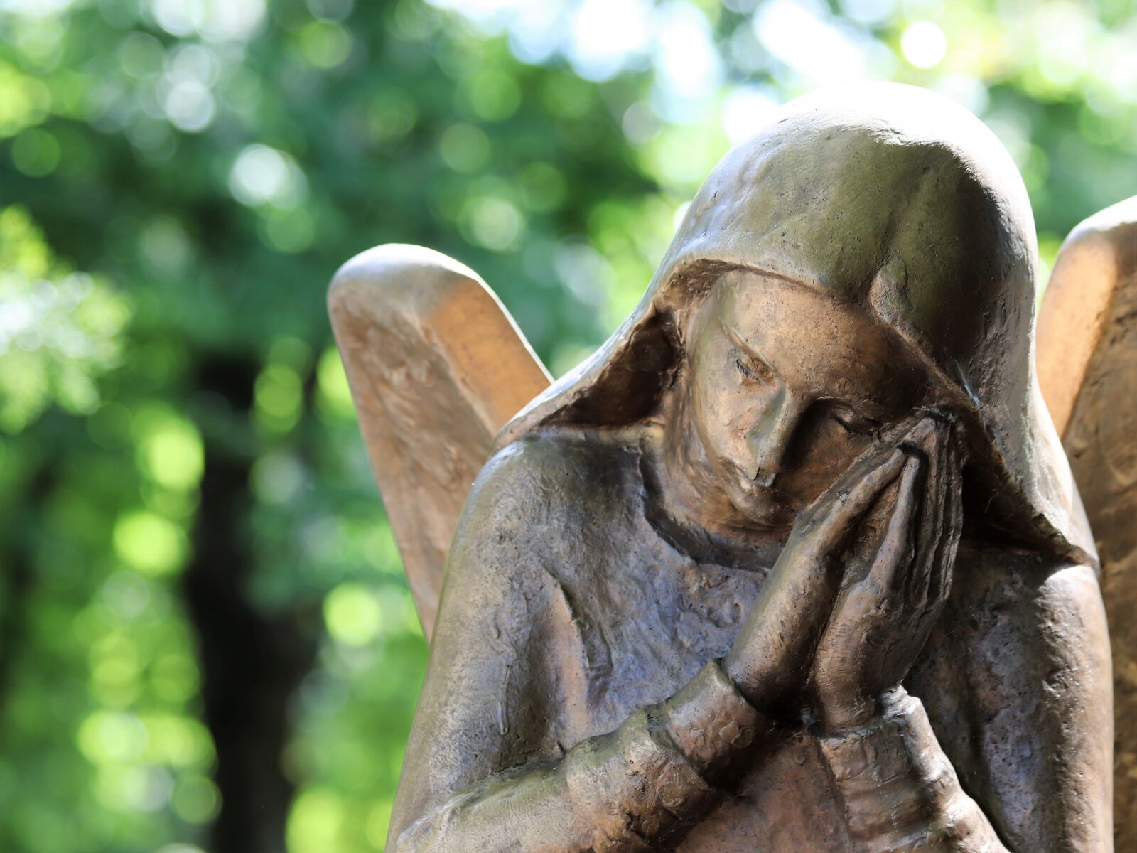 Canon EF 70-300mm F4-5.6 IS USM sample photo. Angel, wings, bronze photography