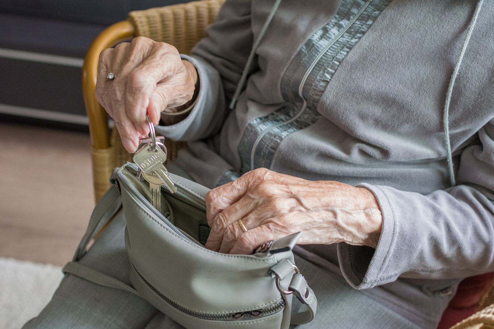Nikon D5200 sample photo. Hand, human, woman photography