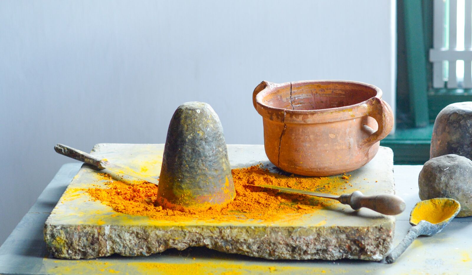 Nikon D610 sample photo. Paint, making, pigment photography