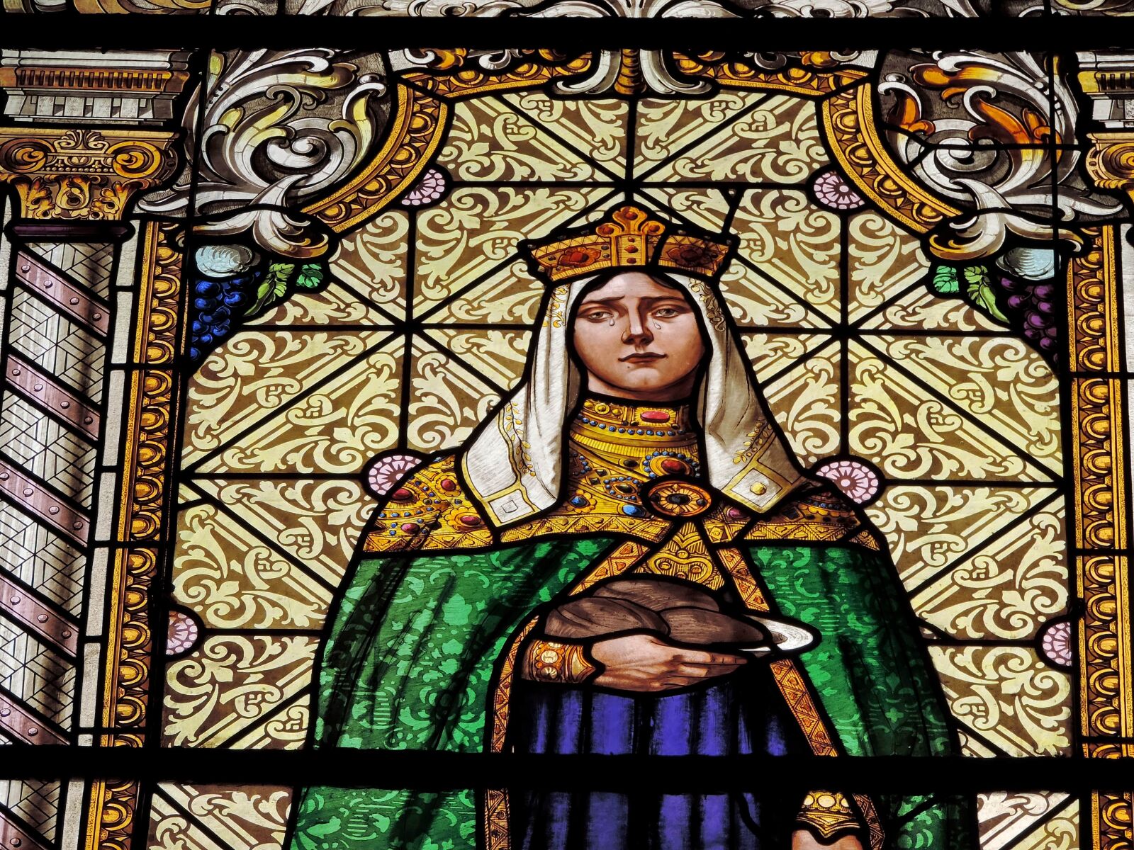 Nikon Coolpix P520 sample photo. Kingdom, queen, church, window photography