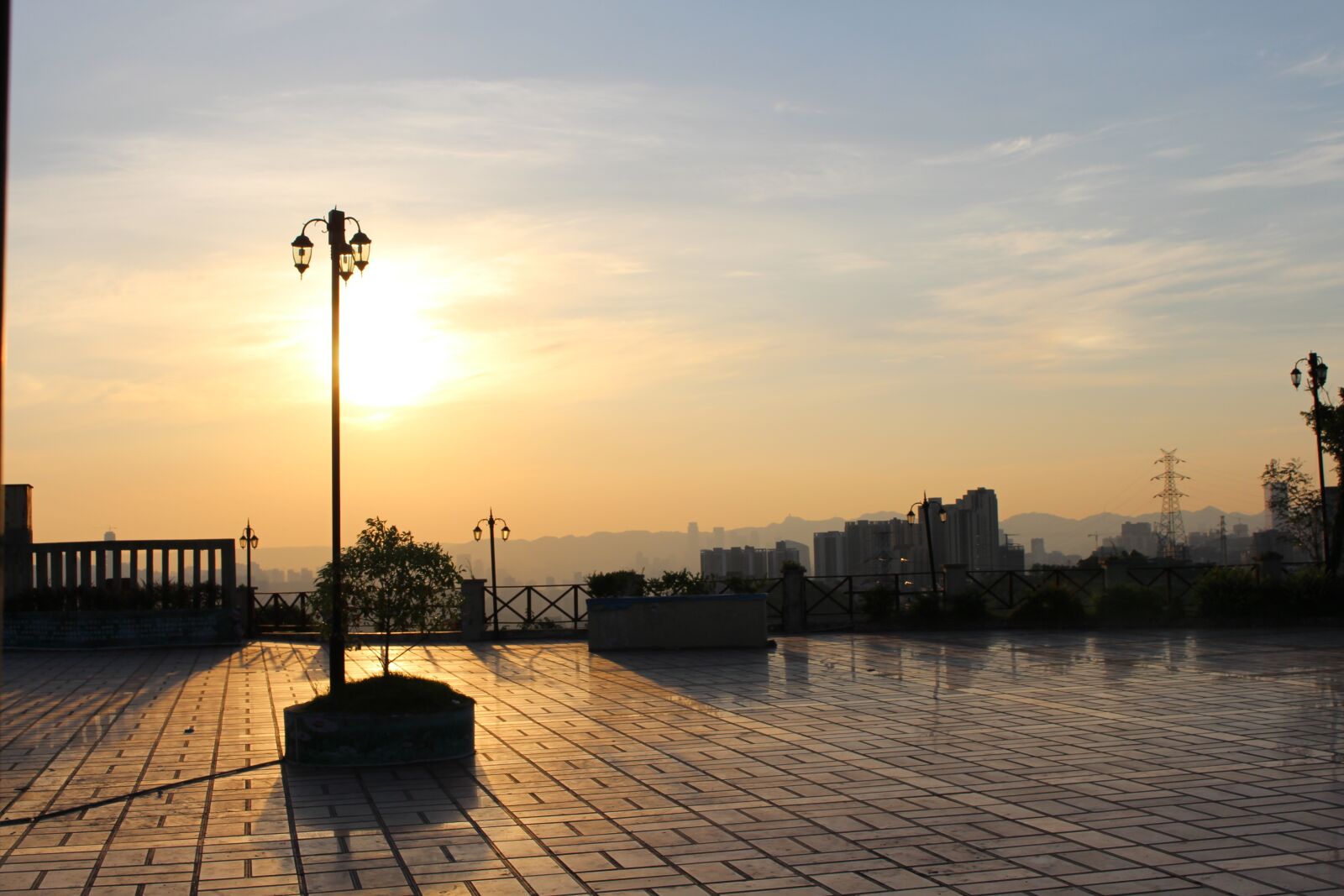 Canon EOS 700D (EOS Rebel T5i / EOS Kiss X7i) sample photo. Early in the morning photography