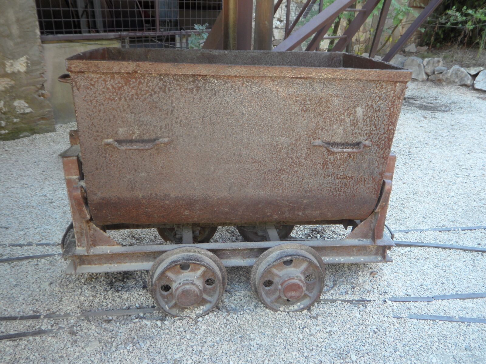 Samsung VLUU WB210, SAMSUNG WB210 sample photo. Lore, mining, old photography