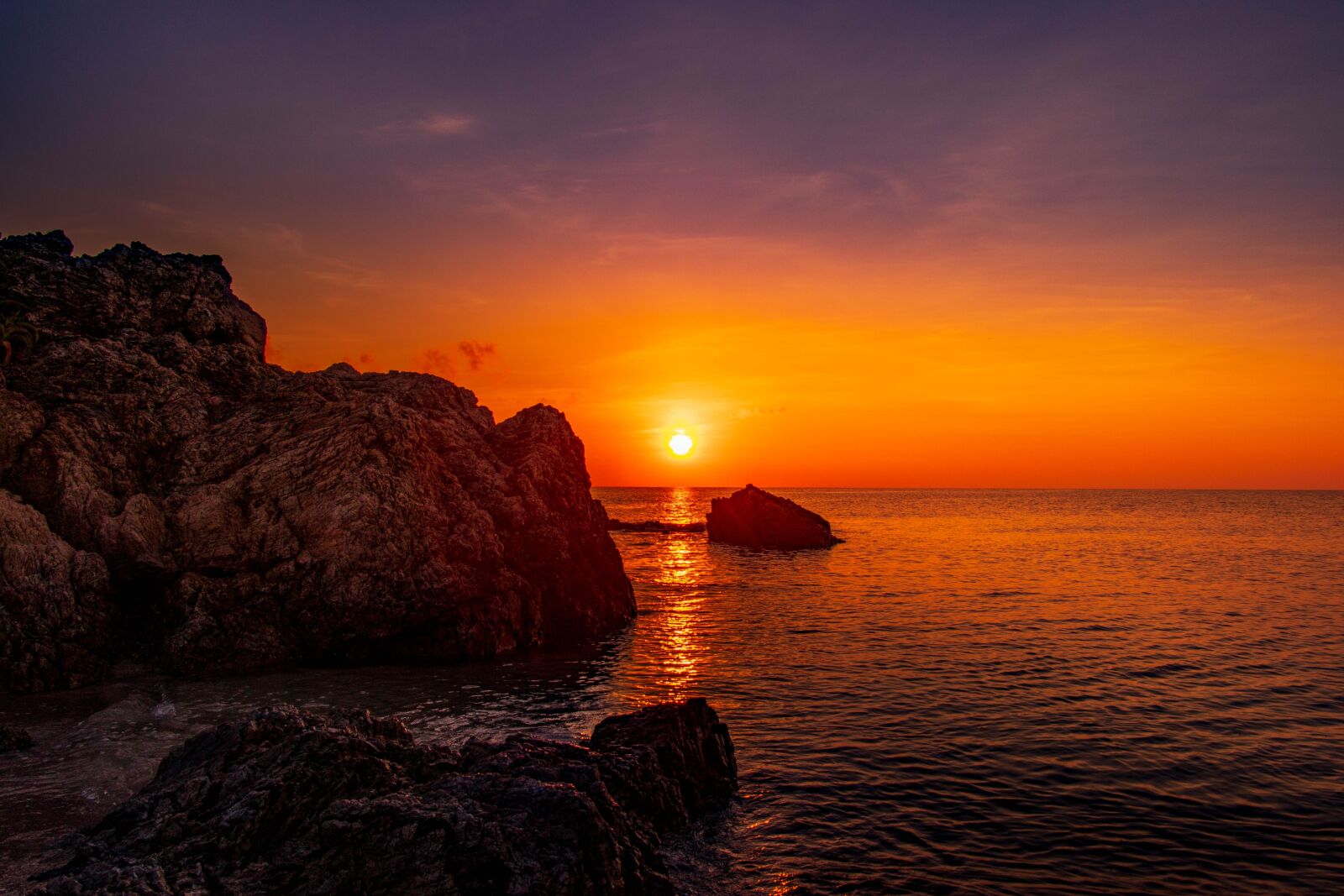 Canon EF-S 18-135mm F3.5-5.6 IS USM sample photo. Sunset, japan, light photography