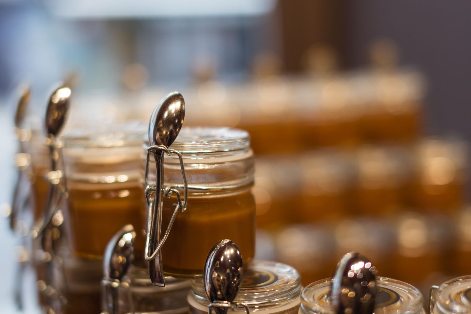 Canon EOS 6D sample photo. Caramel, sale, glass photography