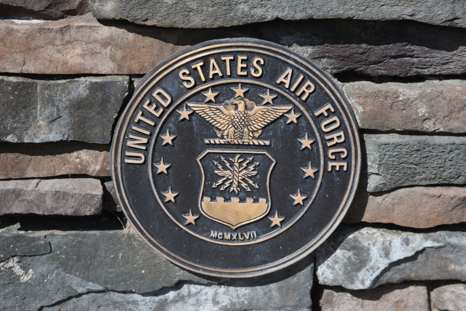 Nikon D7200 sample photo. Navy, military, plaque photography
