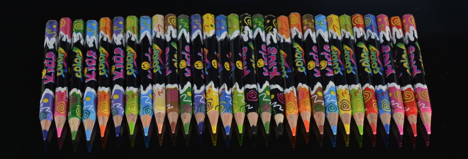 Nikon D7100 sample photo. Colour pencils, paint, colored photography