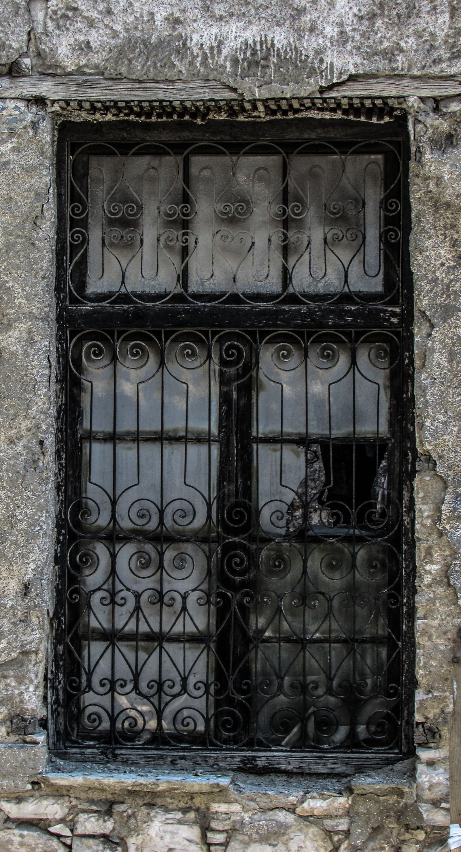 Canon PowerShot SX400 IS sample photo. Window old, building, abandoned photography