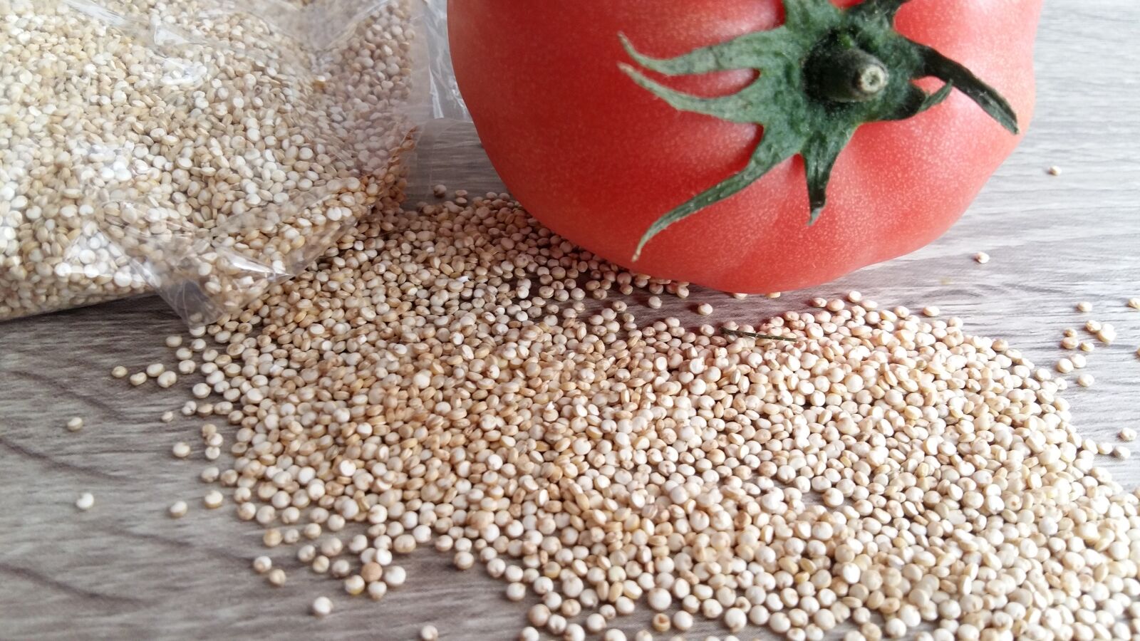 Samsung Galaxy A5 sample photo. Food, tomato, quinoa photography