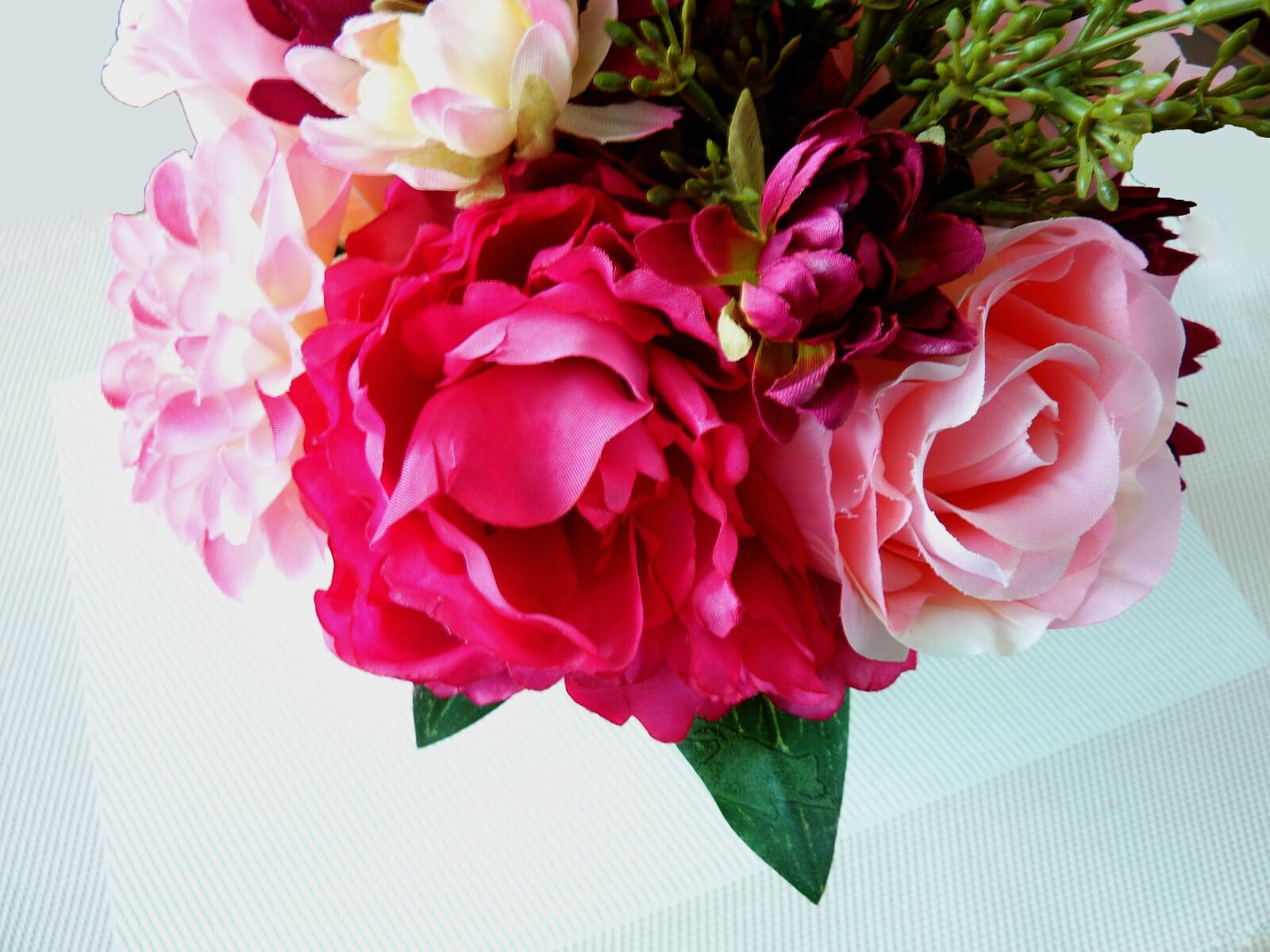 Panasonic DMC-TZ7 sample photo. Artificial flowers, deco, decoration photography