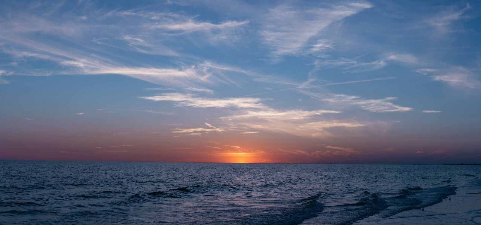Canon EOS 6D + Canon EF 50mm F1.8 STM sample photo. Beach, clouds, horizon photography