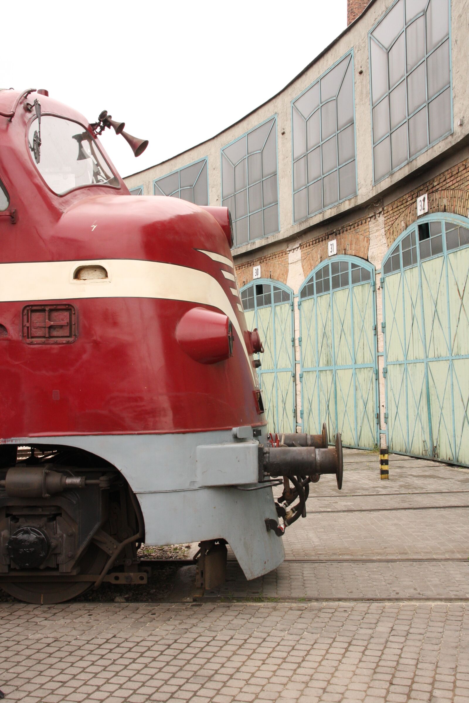 Canon EOS 40D sample photo. Diesel locomotive, m61, budapest photography