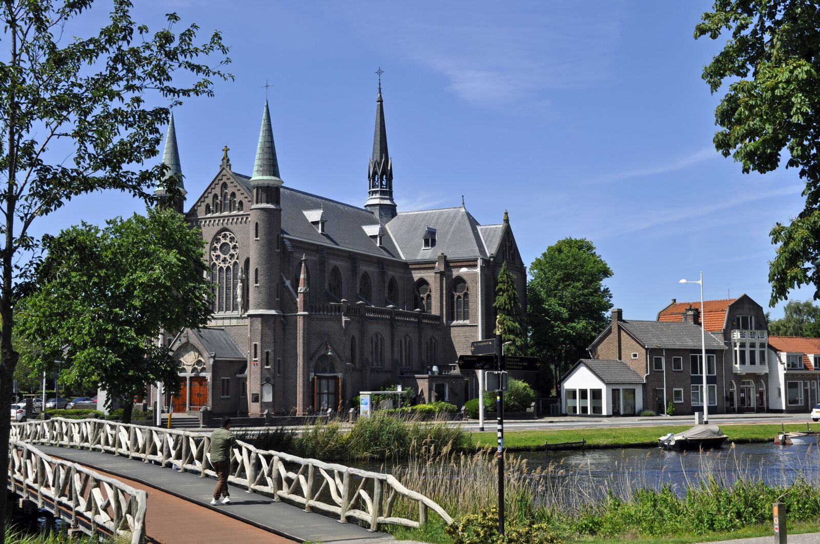 Nikon D5000 sample photo. Church, building, christianity photography