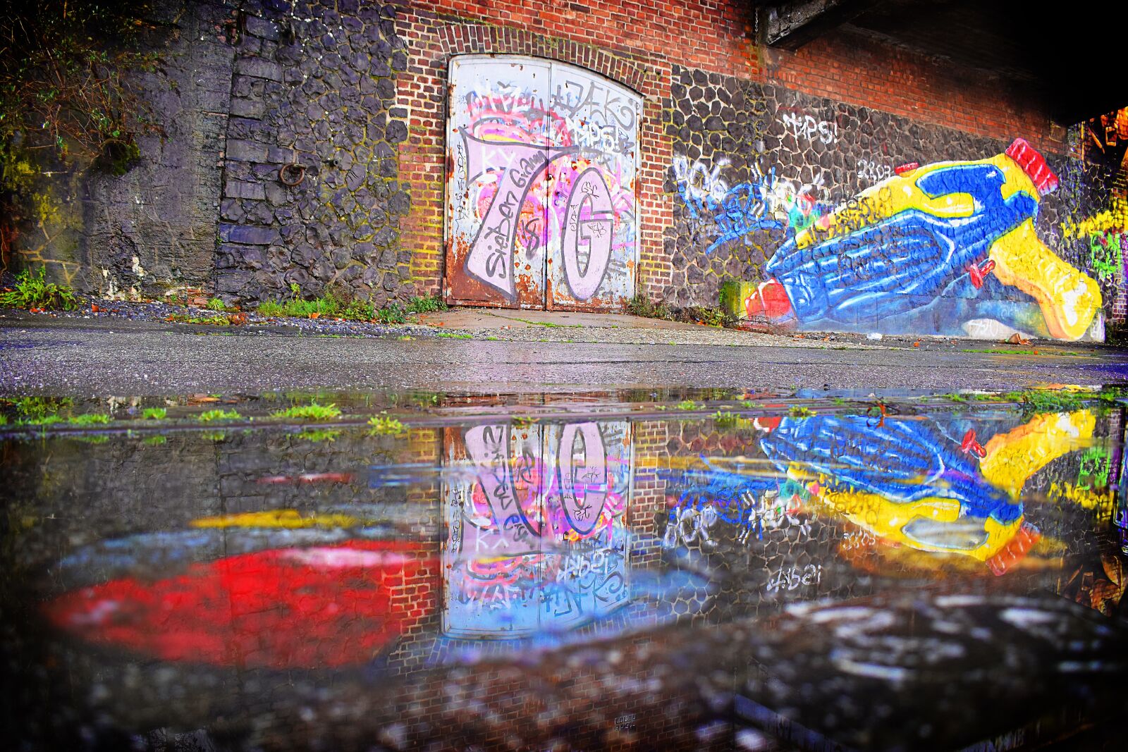 Nikon D5600 sample photo. Graffitti, colorful, modern photography