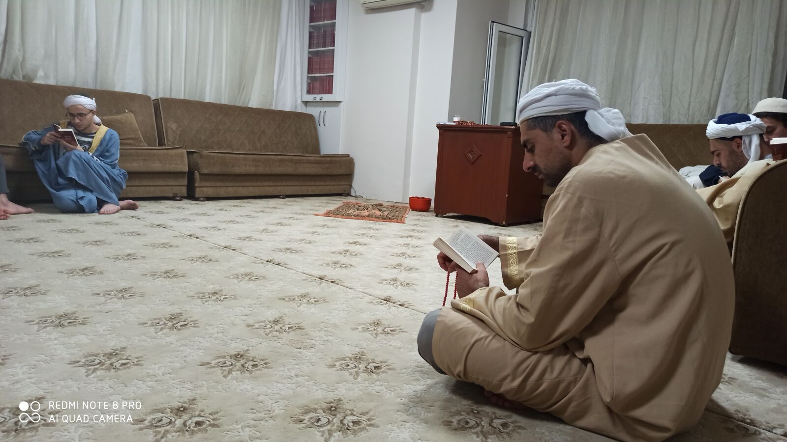 Xiaomi Redmi Note 8 Pro sample photo. Prayer, read book, read photography