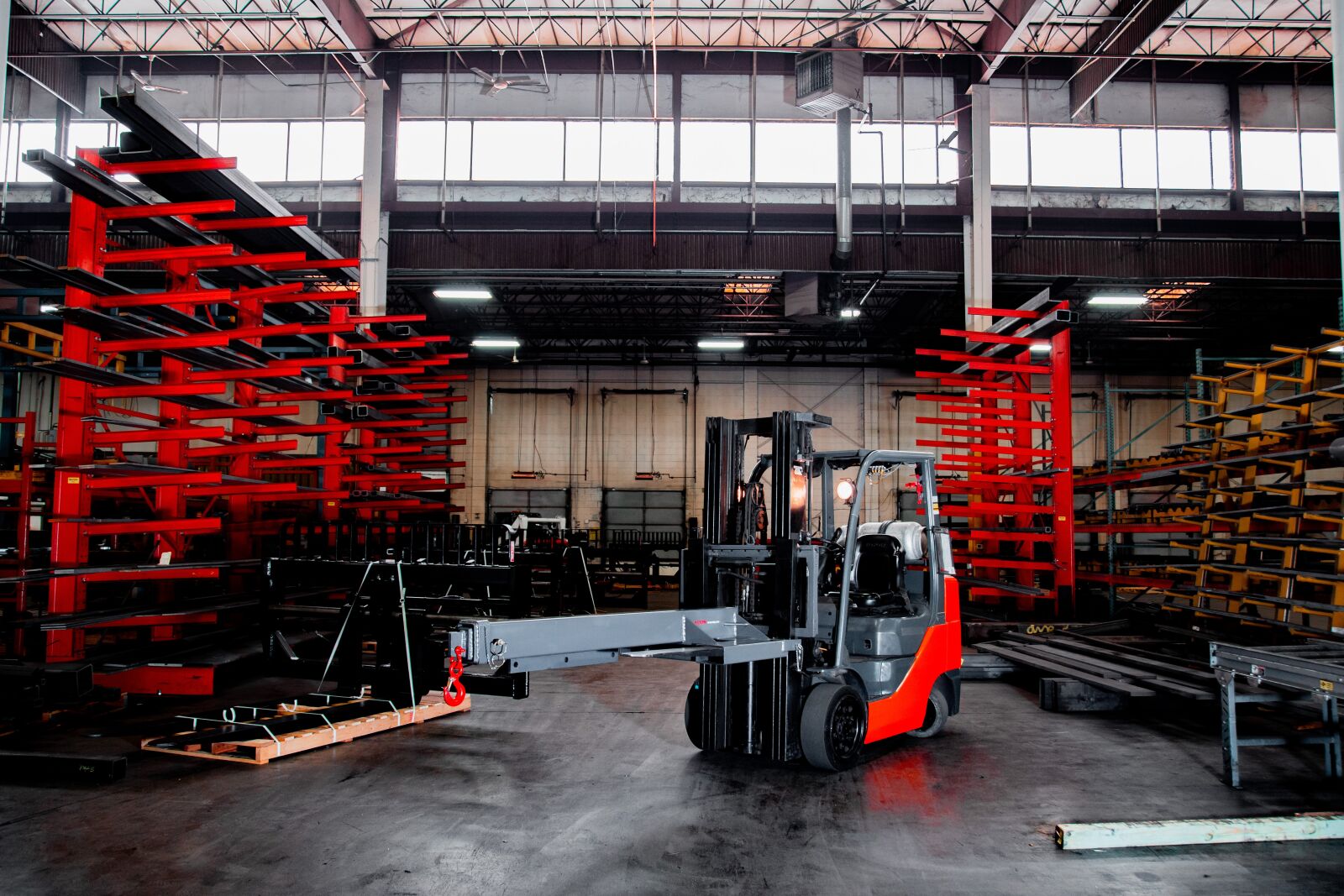 Canon EOS 6D + Canon EF 24-105mm F4L IS USM sample photo. Arrow, boom, warehouse photography