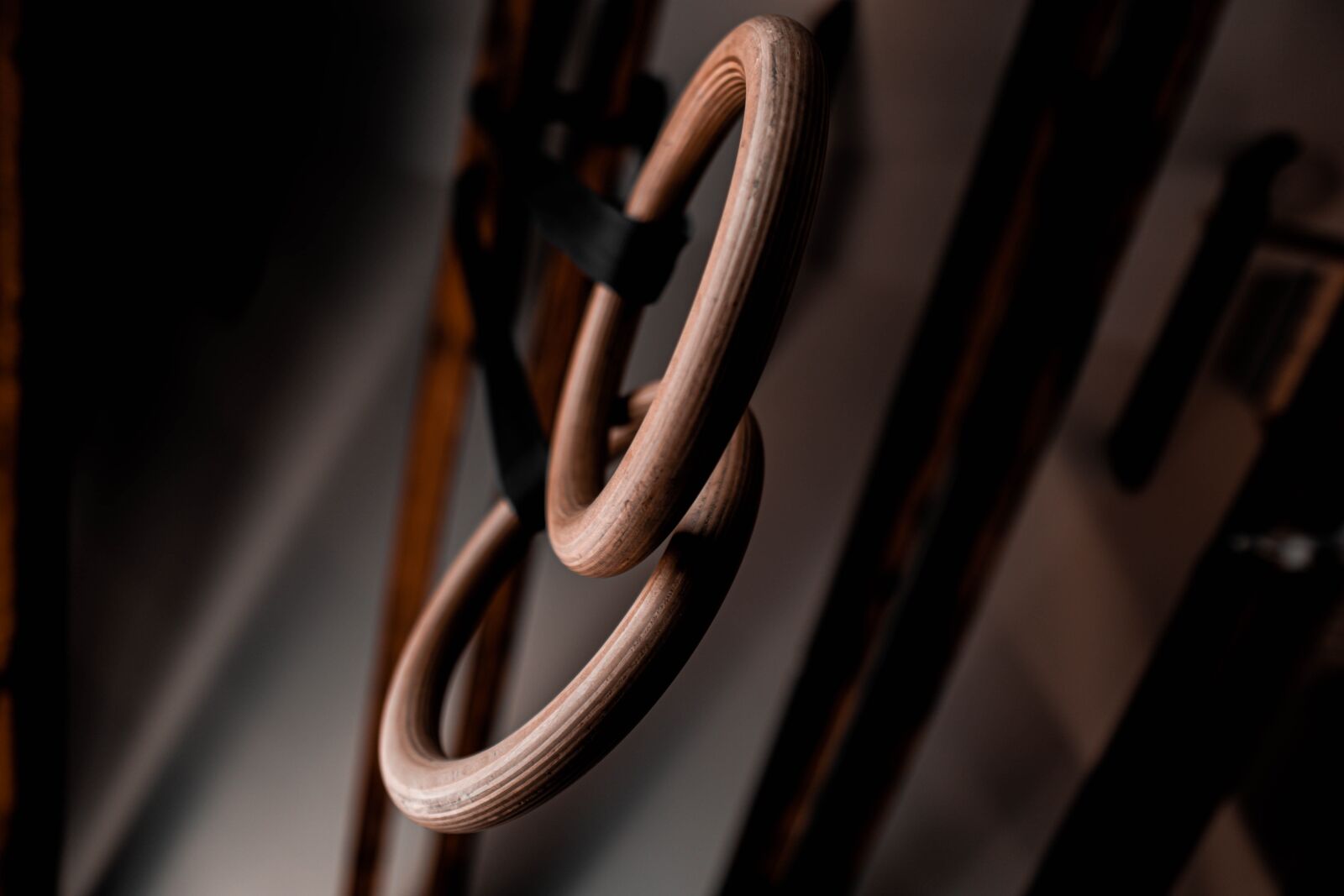 Sony a6400 + Sigma 16mm F1.4 DC DN | C sample photo. Fitness, exercise, circles photography