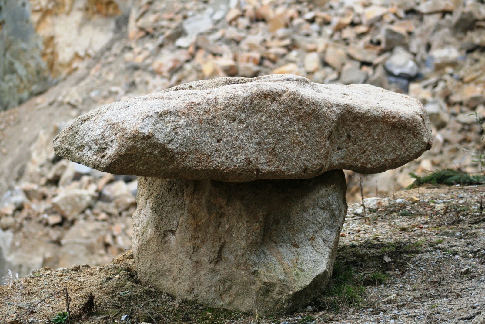 Canon EOS 350D (EOS Digital Rebel XT / EOS Kiss Digital N) sample photo. Granite, quarry, rock photography
