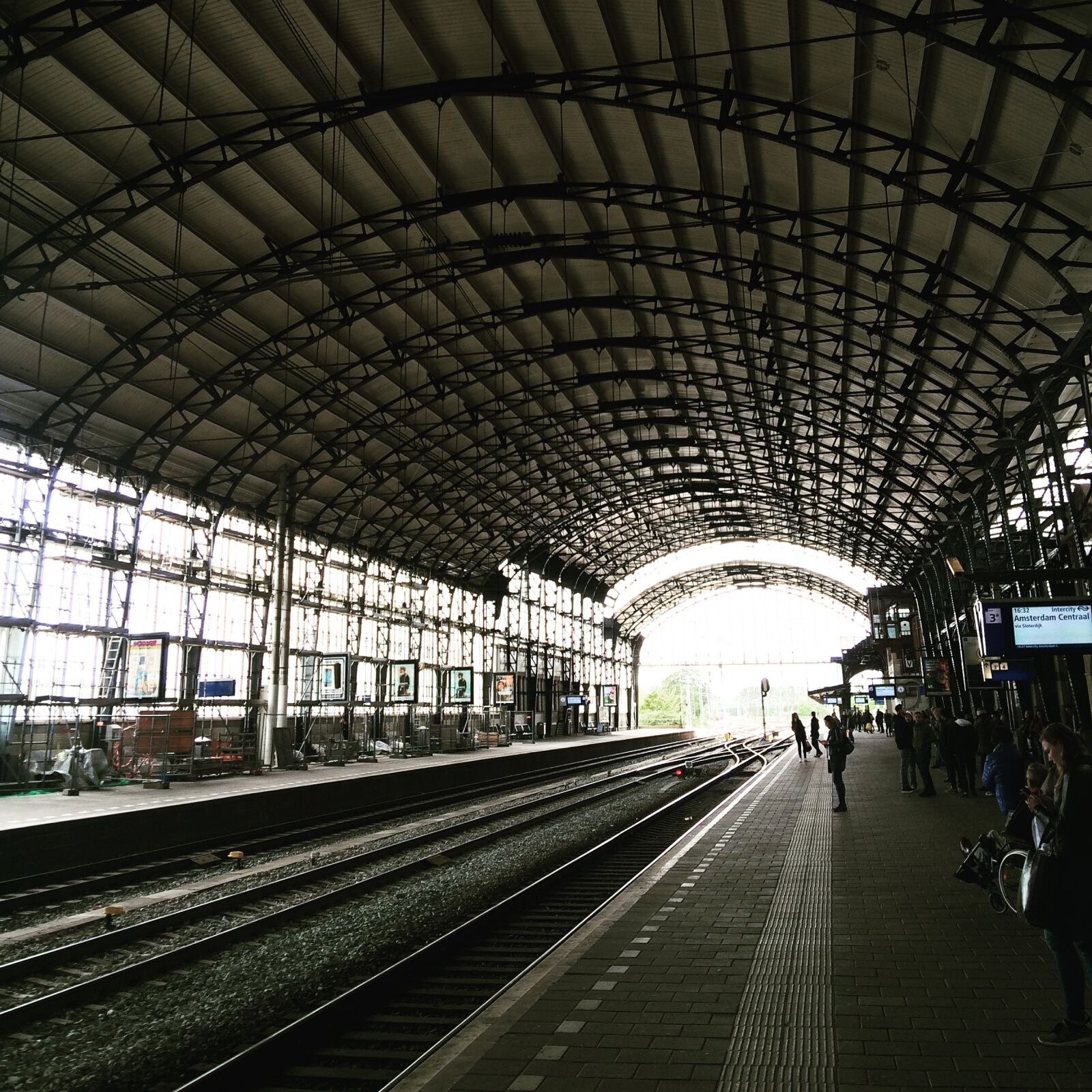 iPhone 5s back camera 4.15mm f/2.2 sample photo. Haarlem holland, station, seasons photography