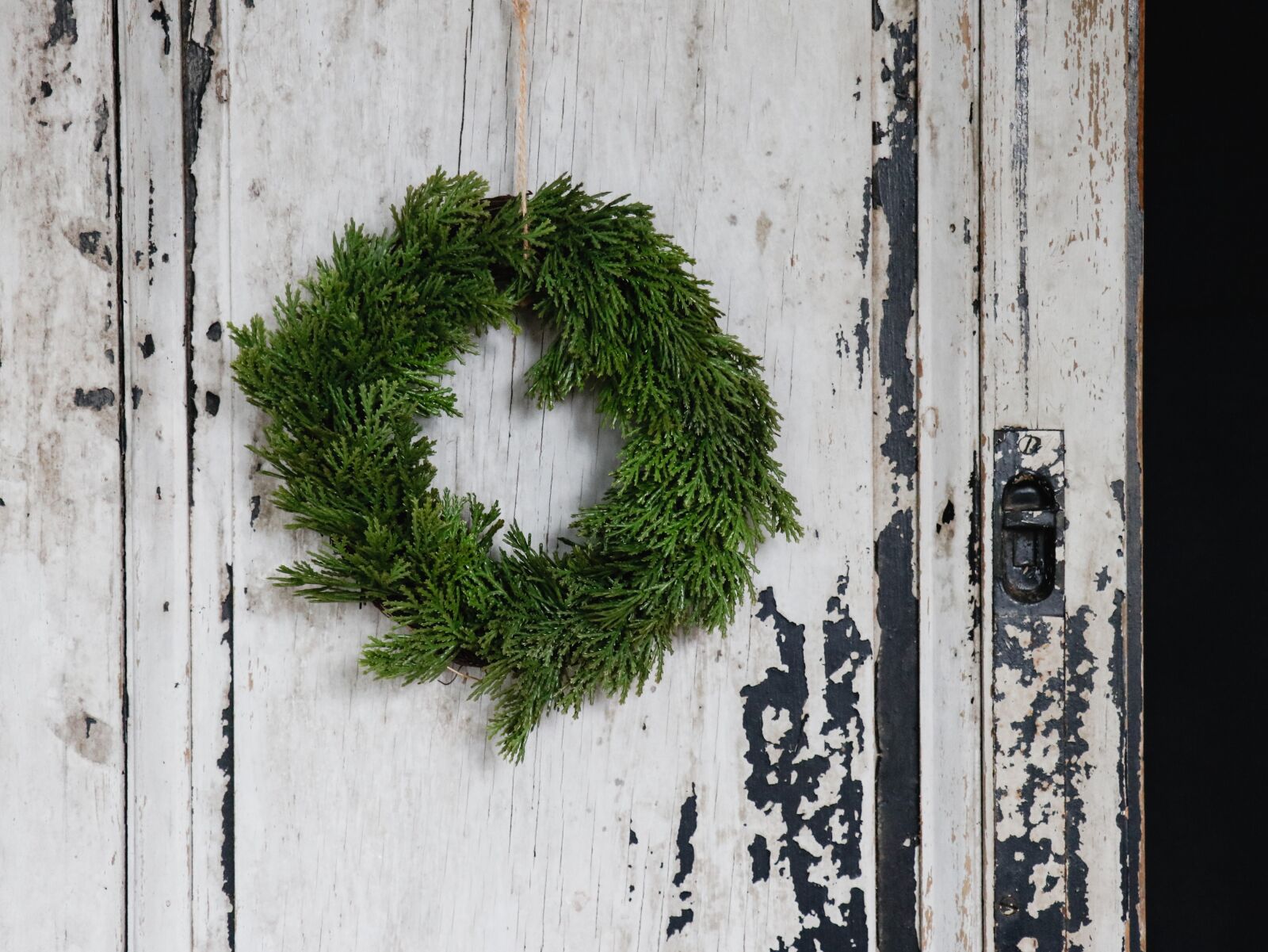 Canon EF-S 18-135mm F3.5-5.6 IS USM sample photo. Wreath, nature, decoration photography