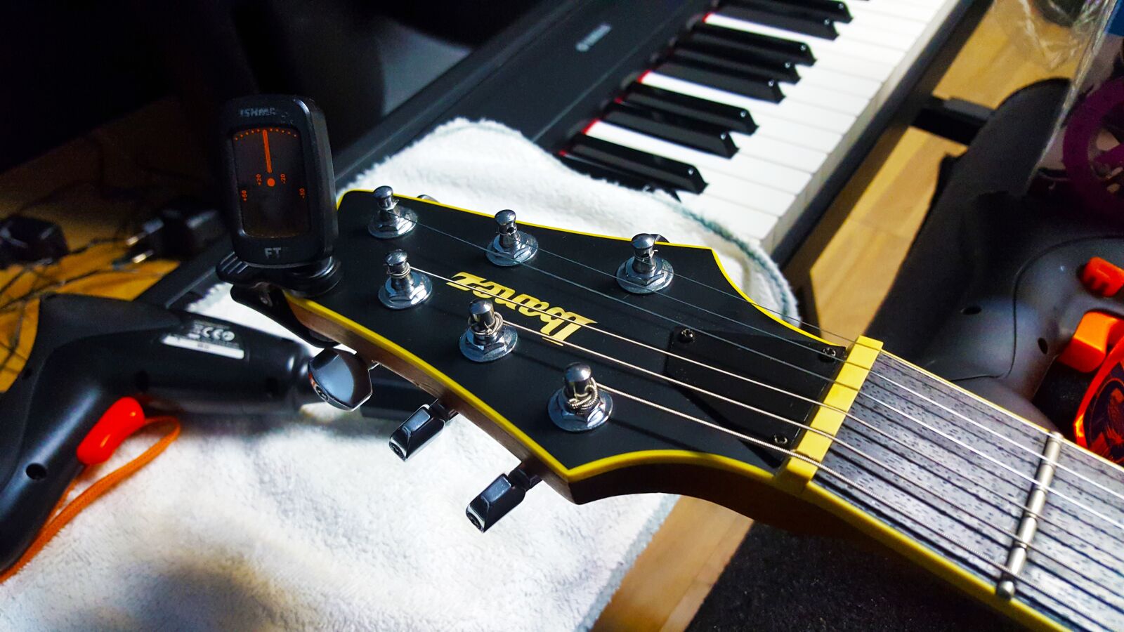 Samsung Galaxy S6 sample photo. Electric guitar, electric guitar photography