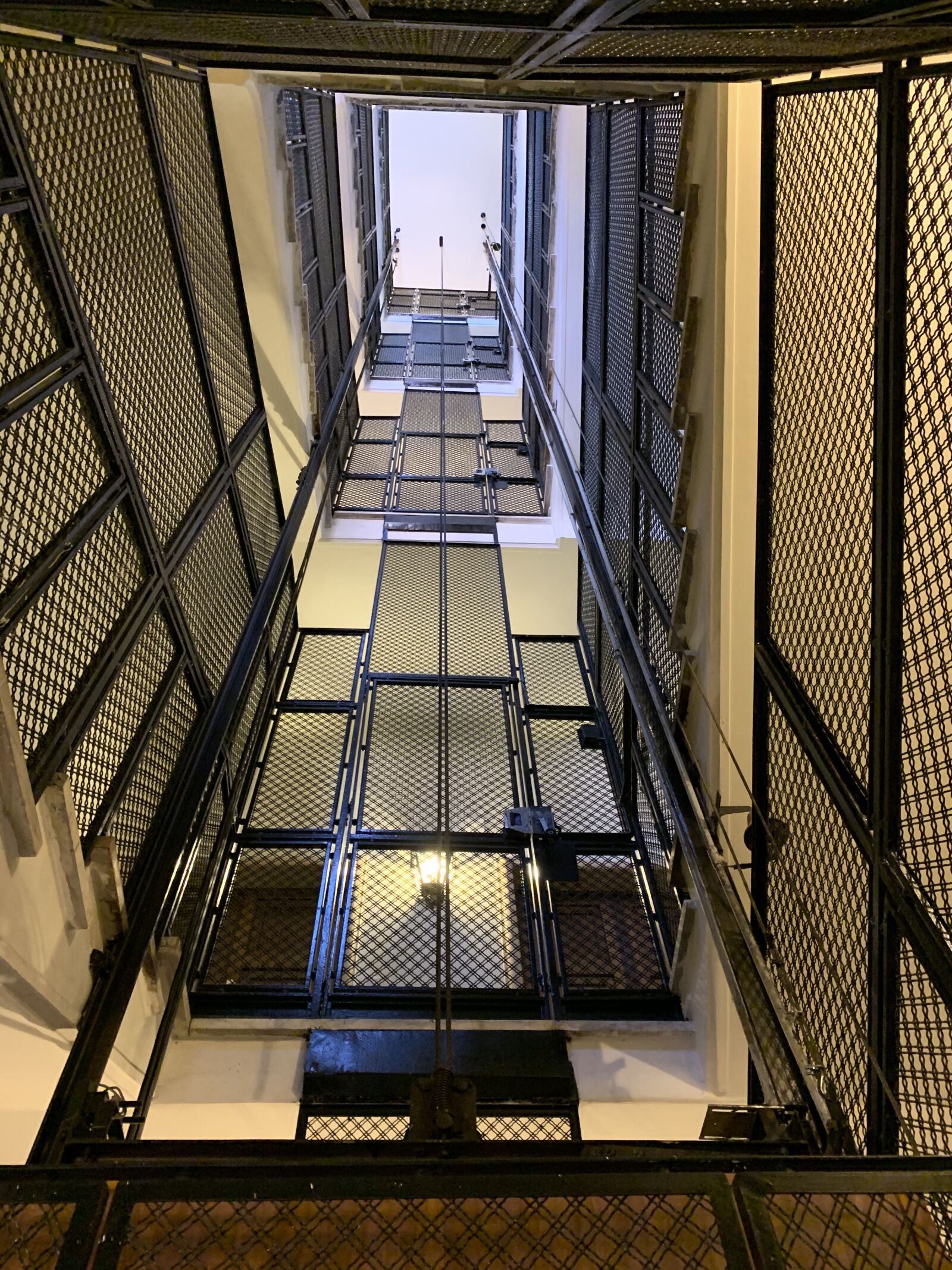 Apple iPhone XR sample photo. Elevator, shaft, rome photography