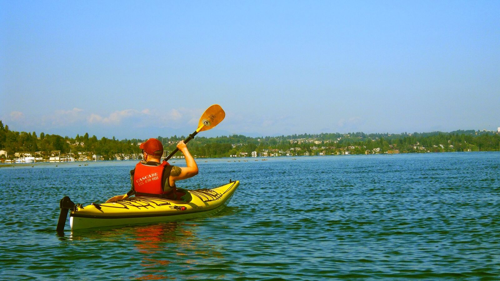 CASIO EX-S10 sample photo. Kayak, lake, water photography